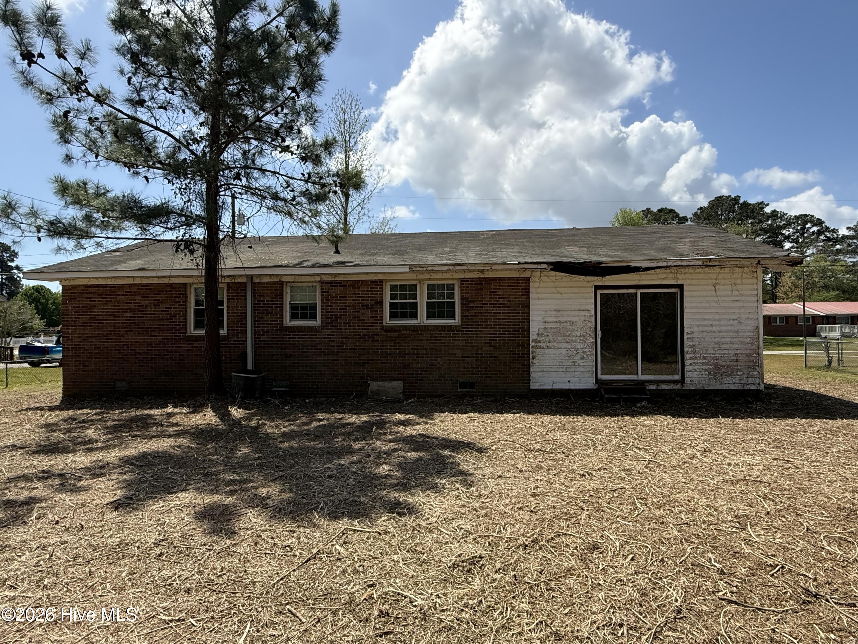 100563943 | Photo 13