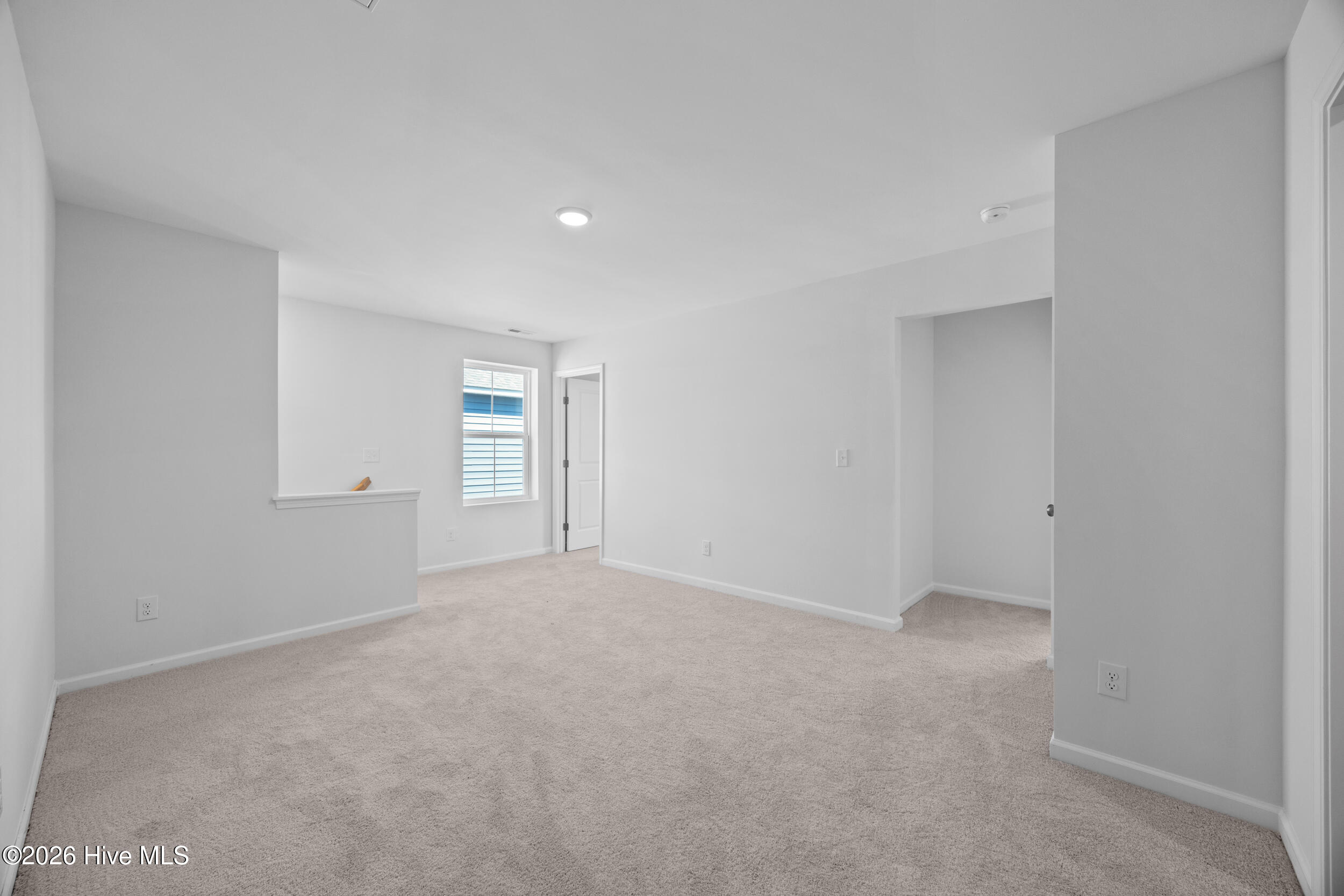 100547269 | Photo 33