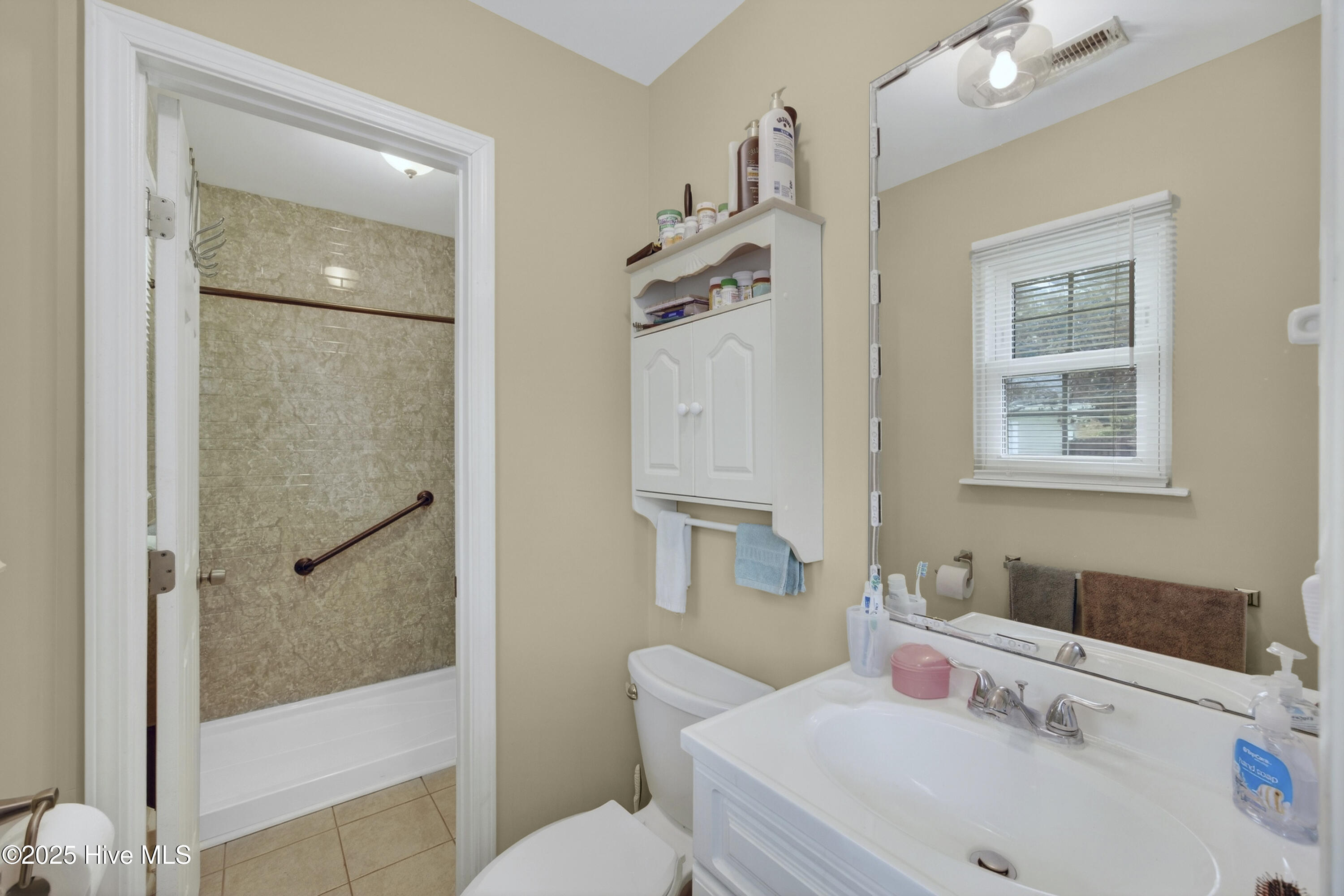 100544065 | Photo 35