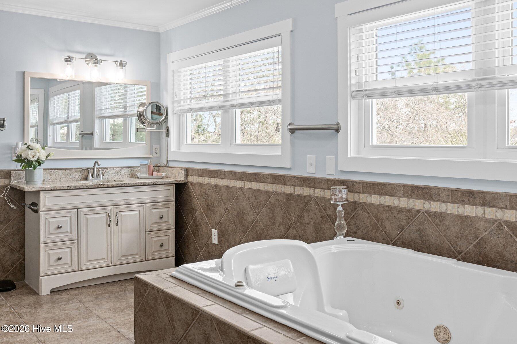 100559463 | Photo 29