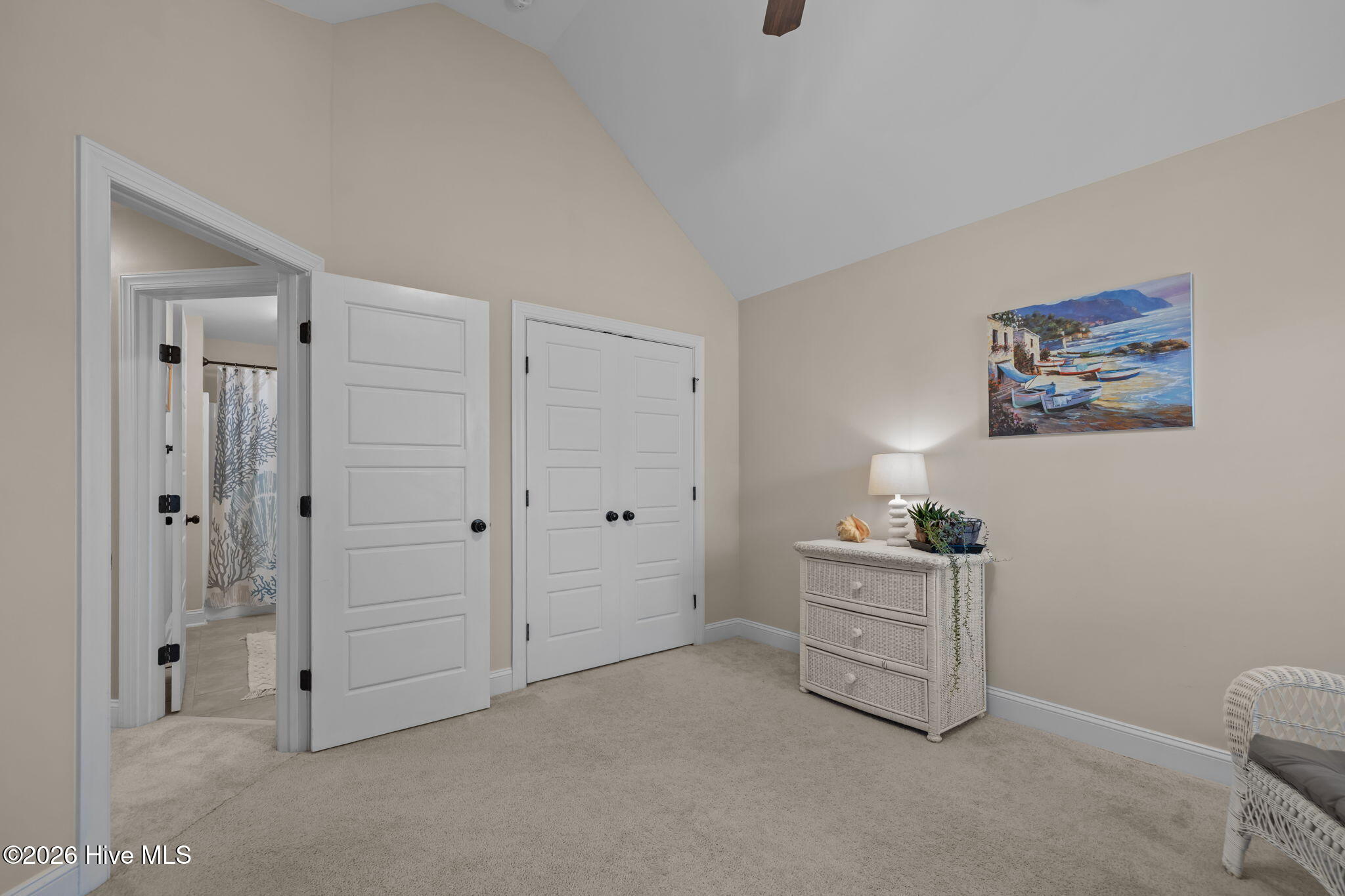 100549761 | Photo 36