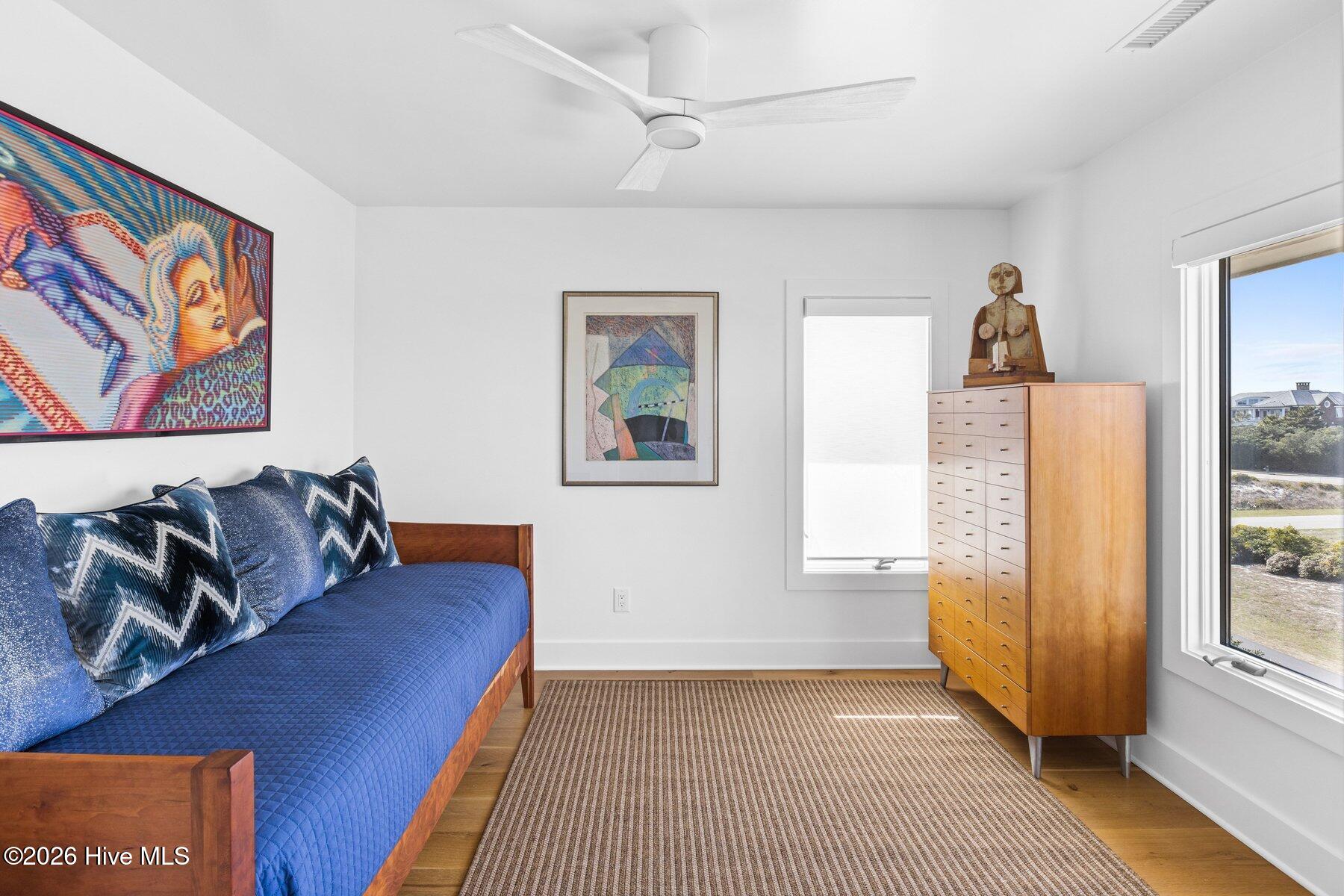 100560851 | Photo 37