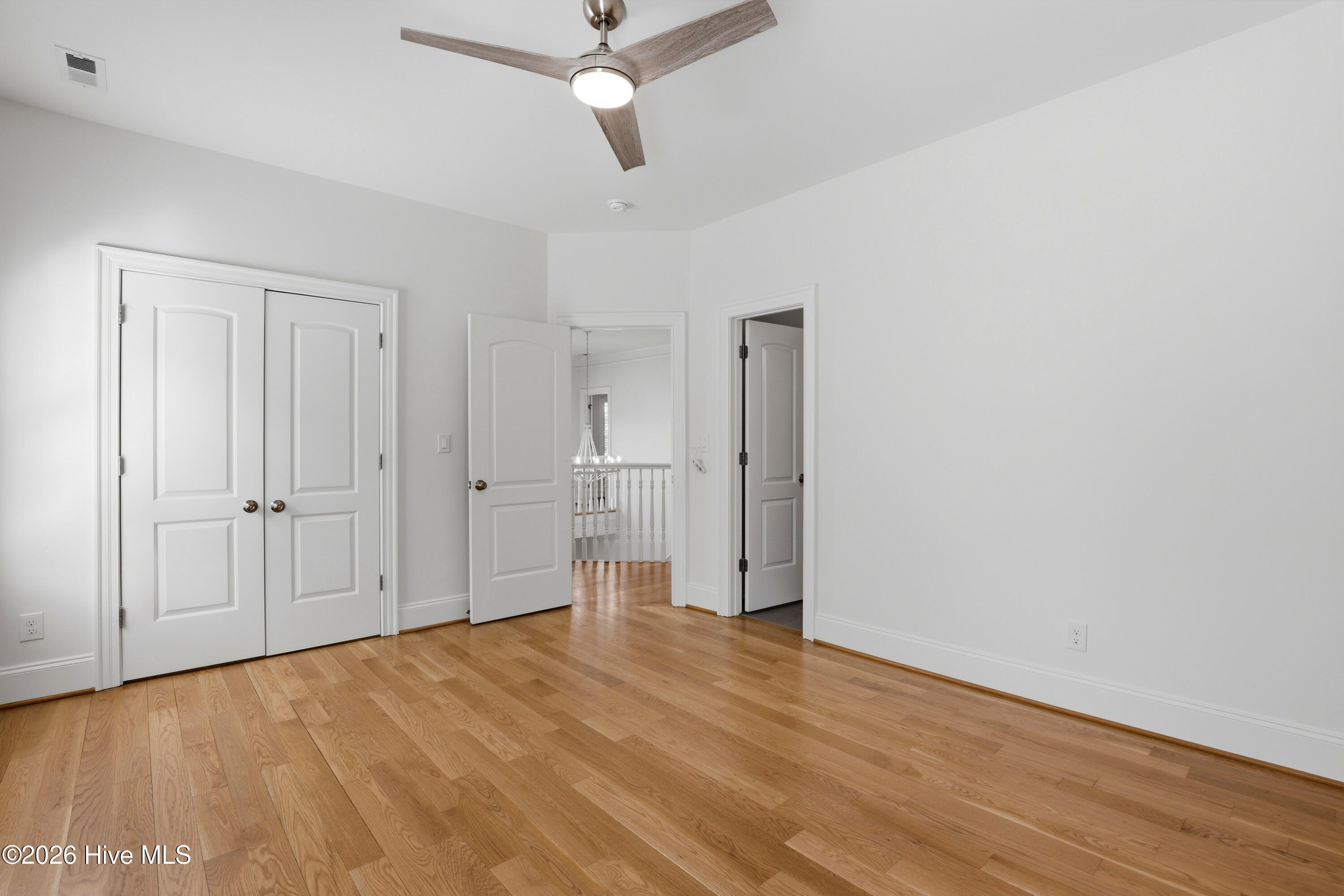 100562697 | Photo 34