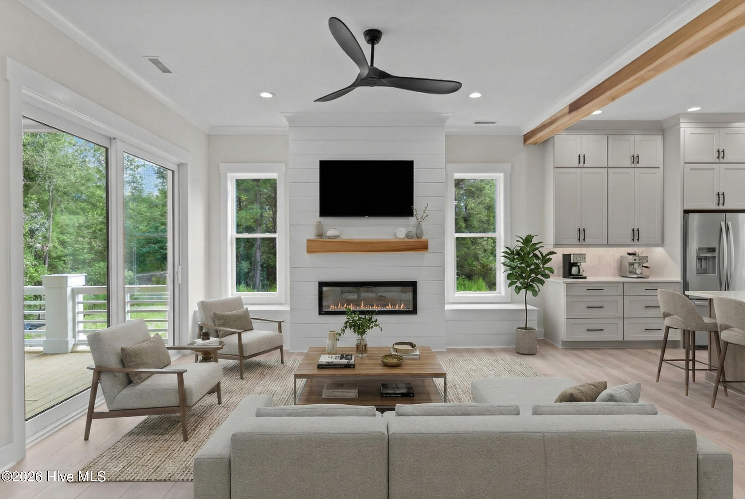 100548099 | Photo 18