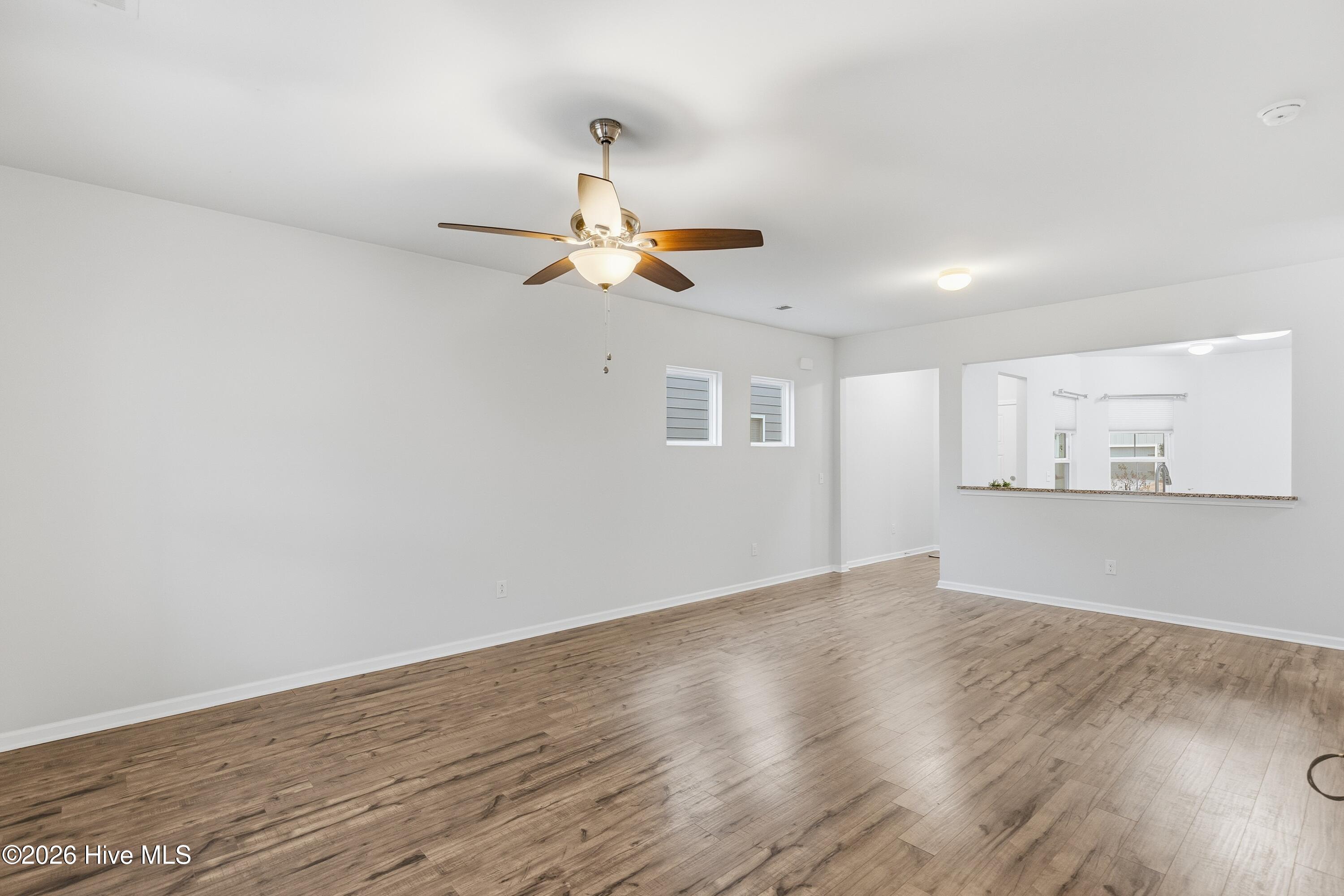 100553479 | Photo 14