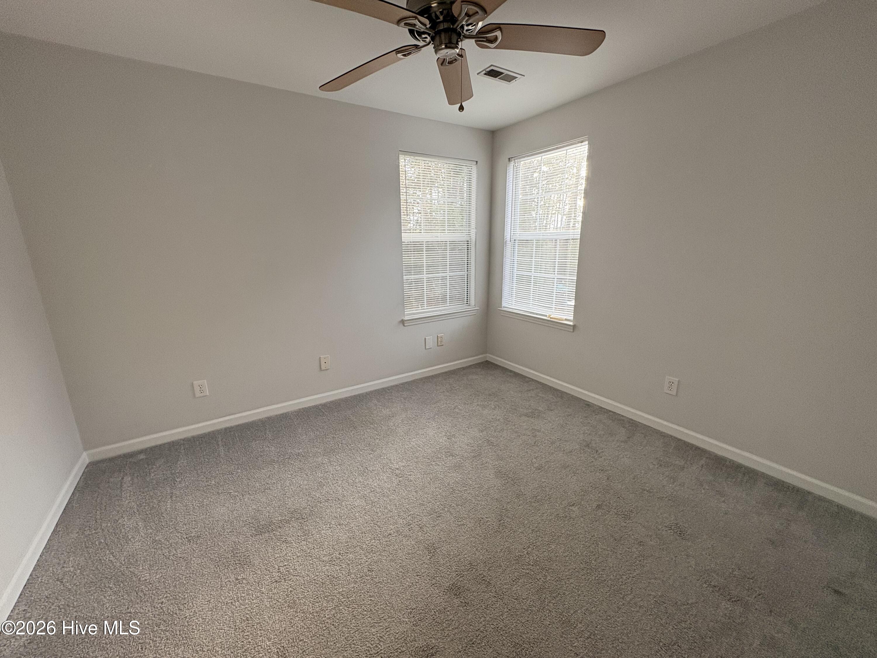 100537182 | Photo 16