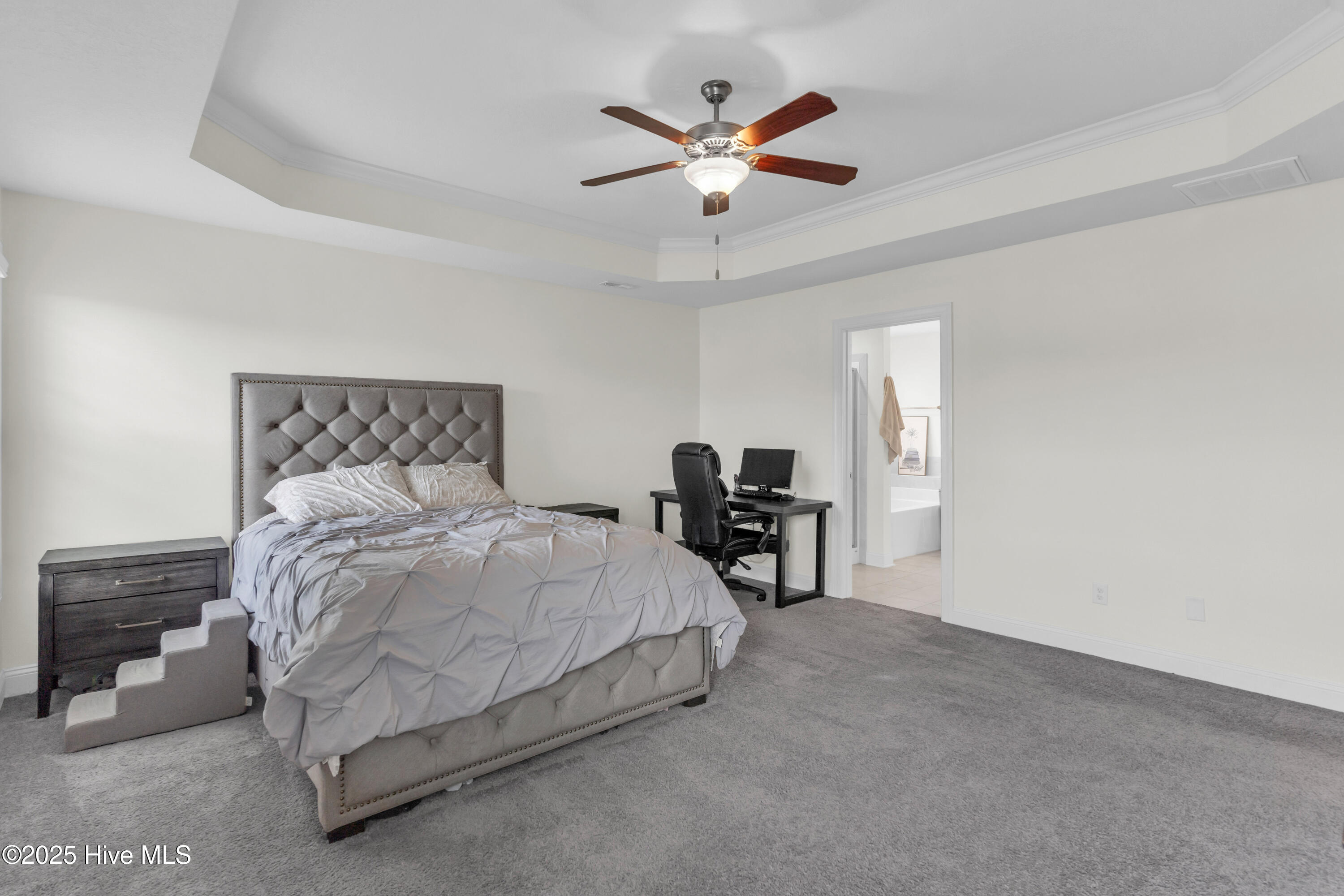 100534208 | Photo 20