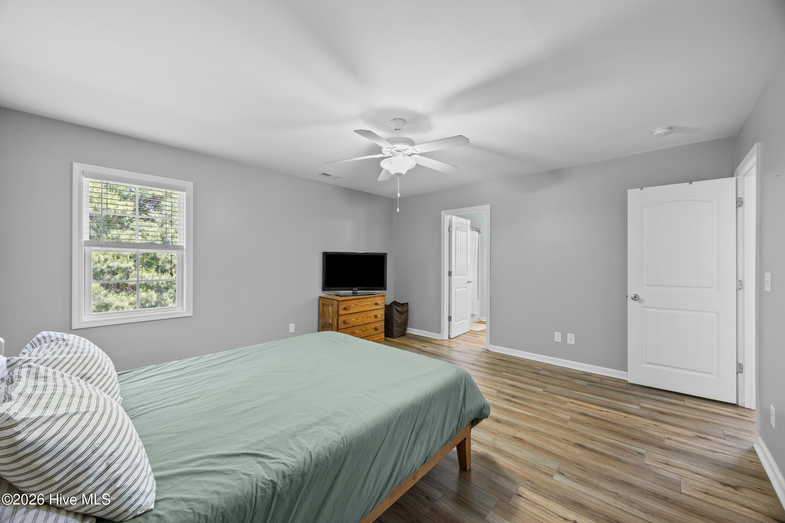 100569653 | Photo 12