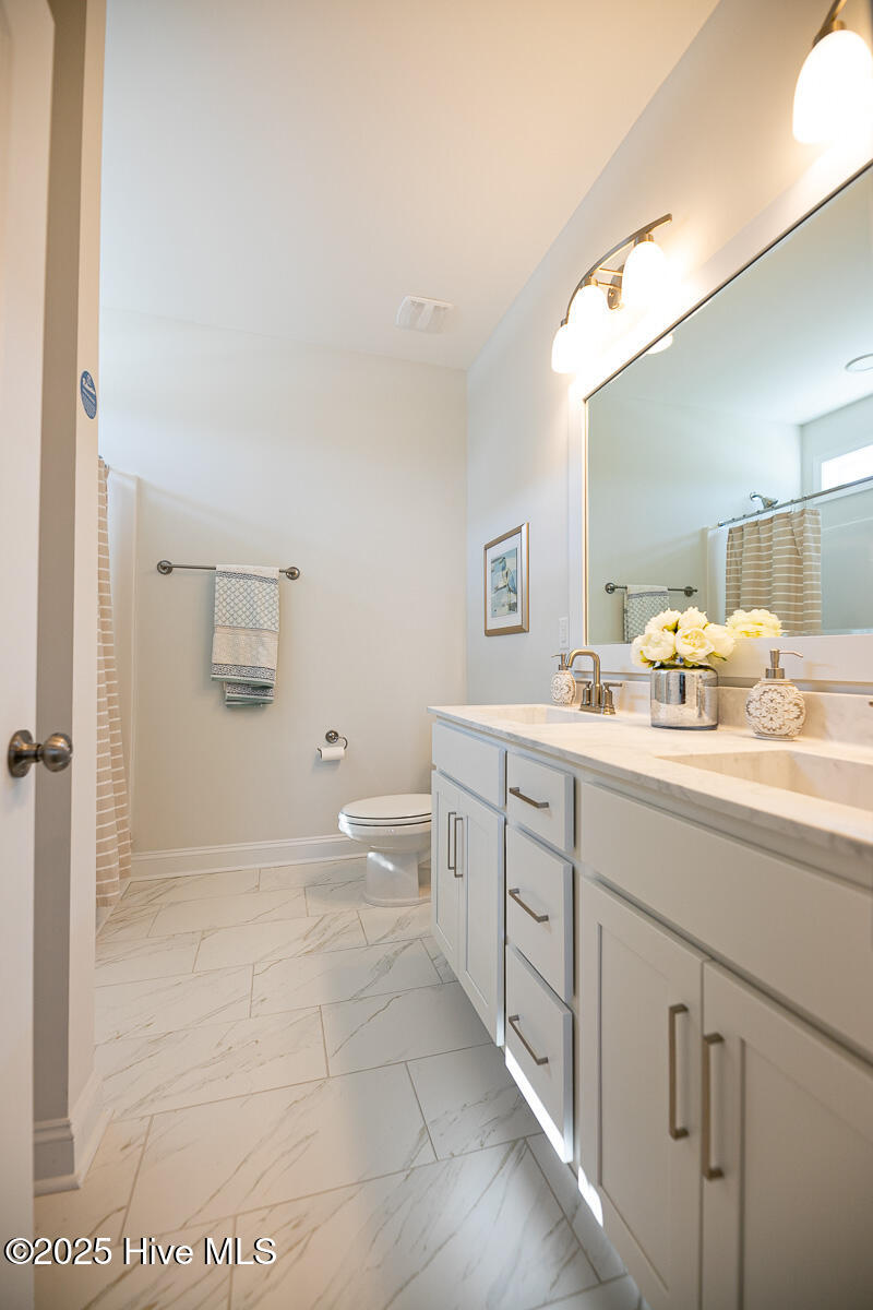 100515738 | Photo 19