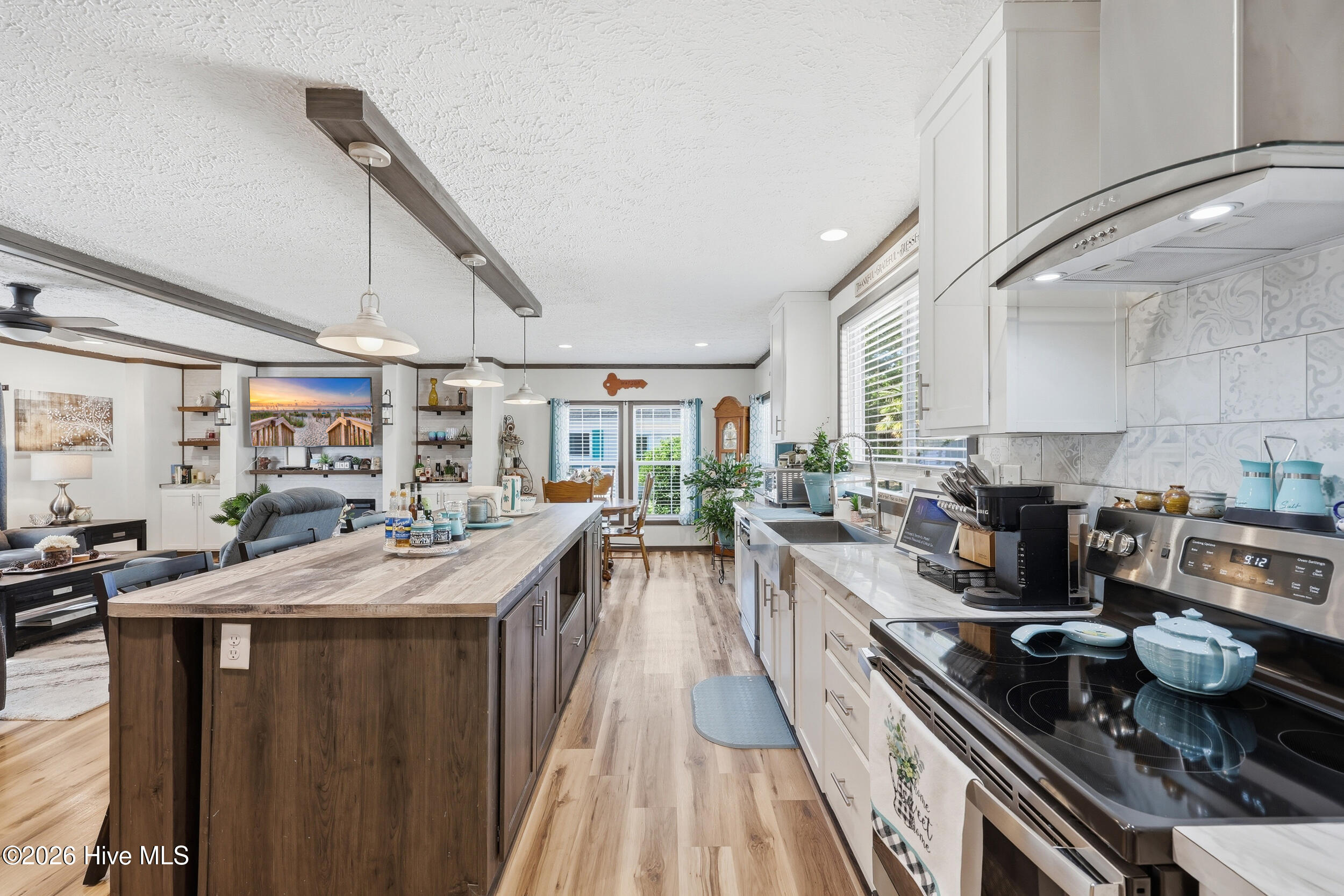 100567202 | Photo 13