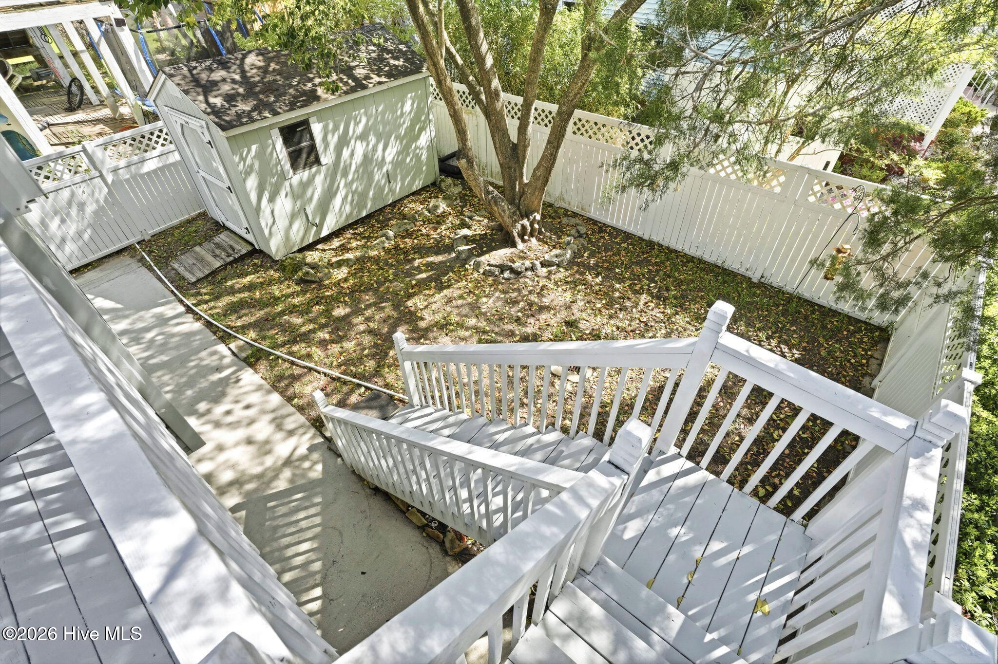 100566734 | Photo 31