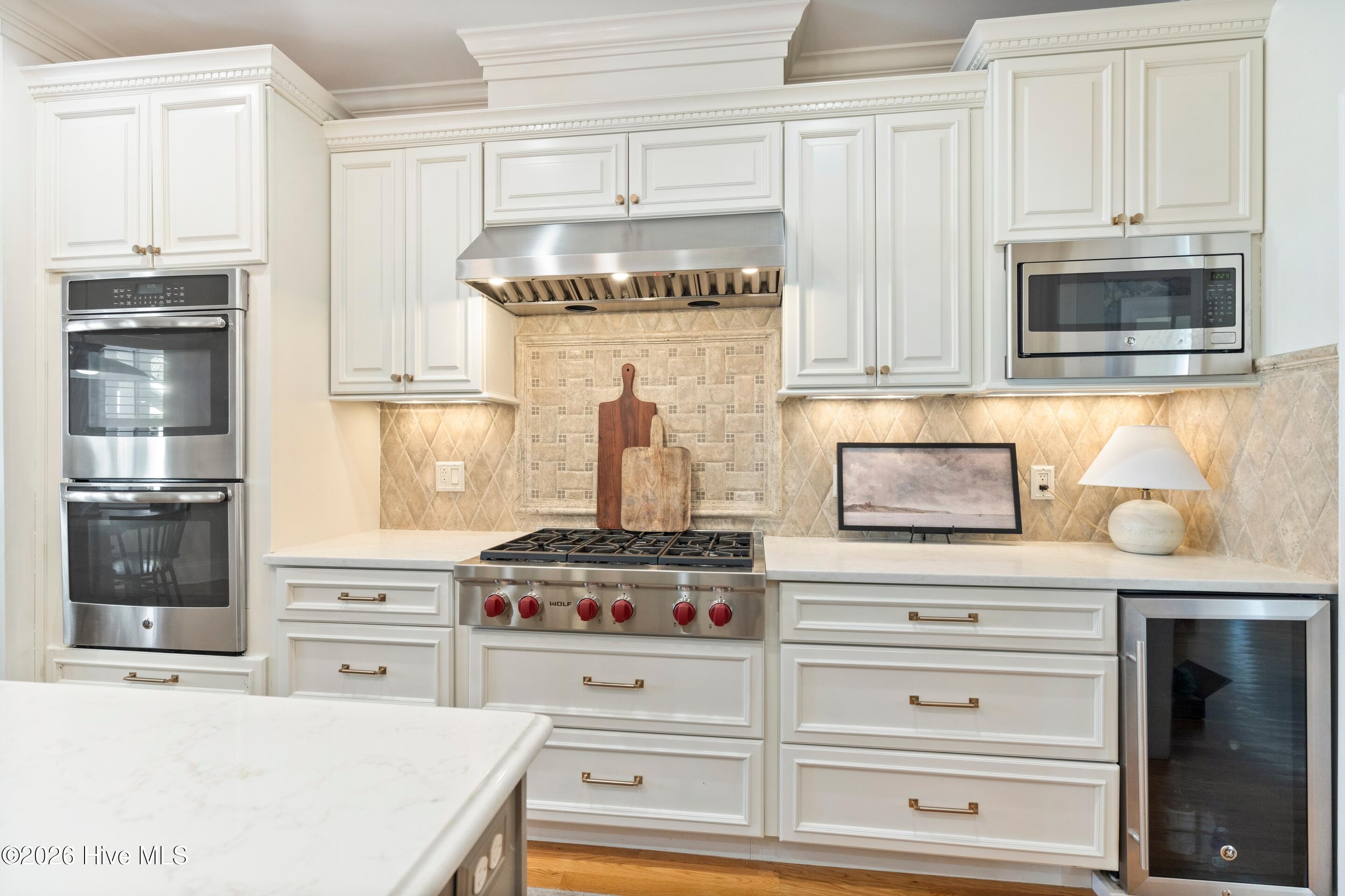 100549669 | Photo 23