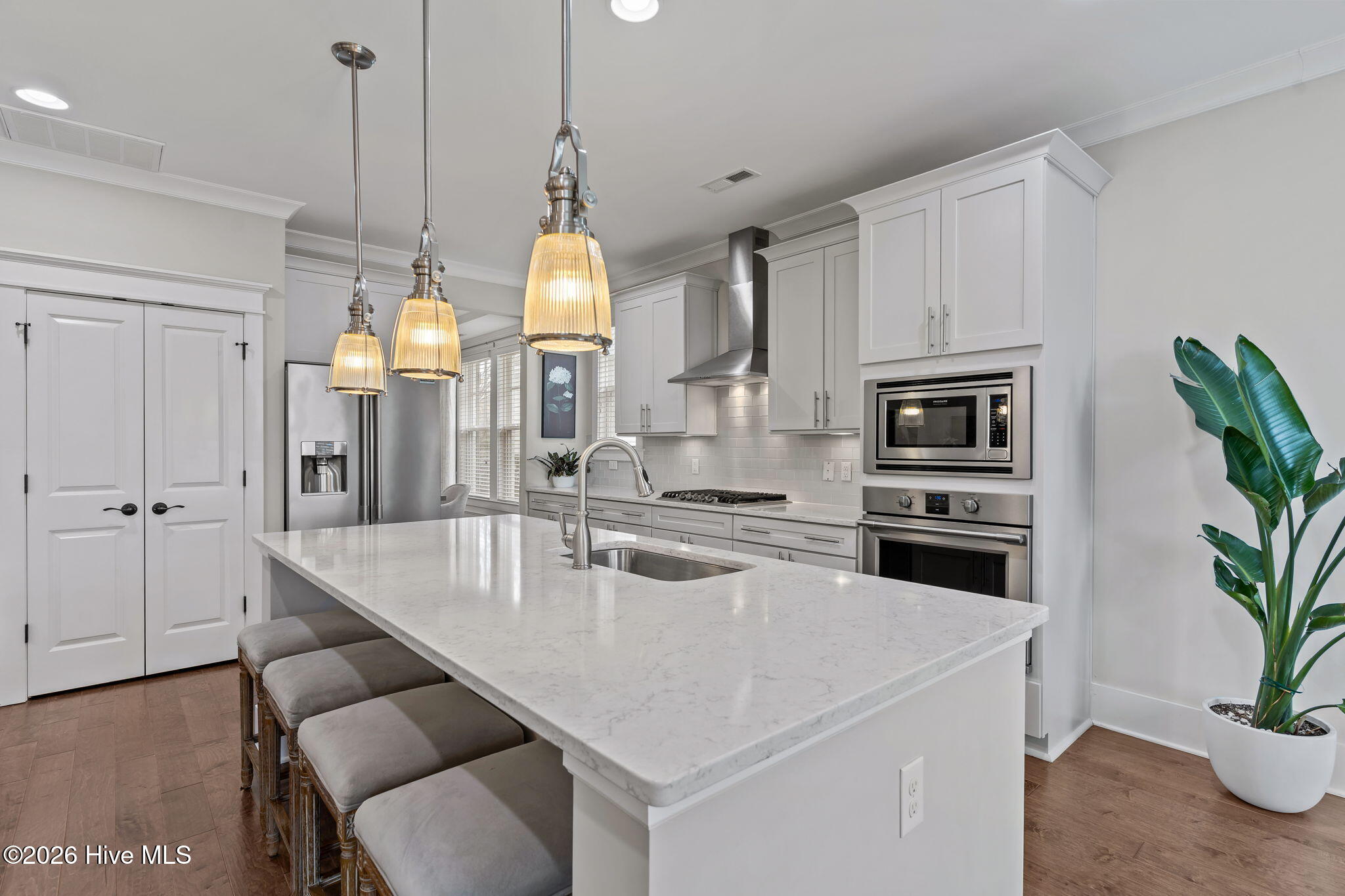 100559704 | Photo 15