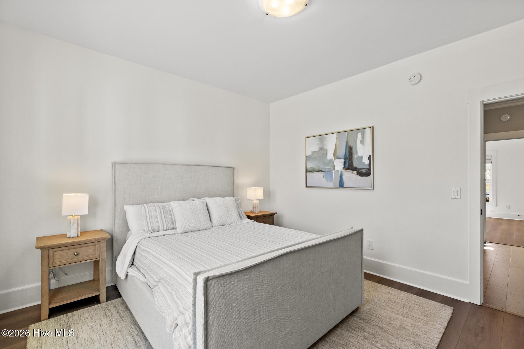 100561204 | Photo 27