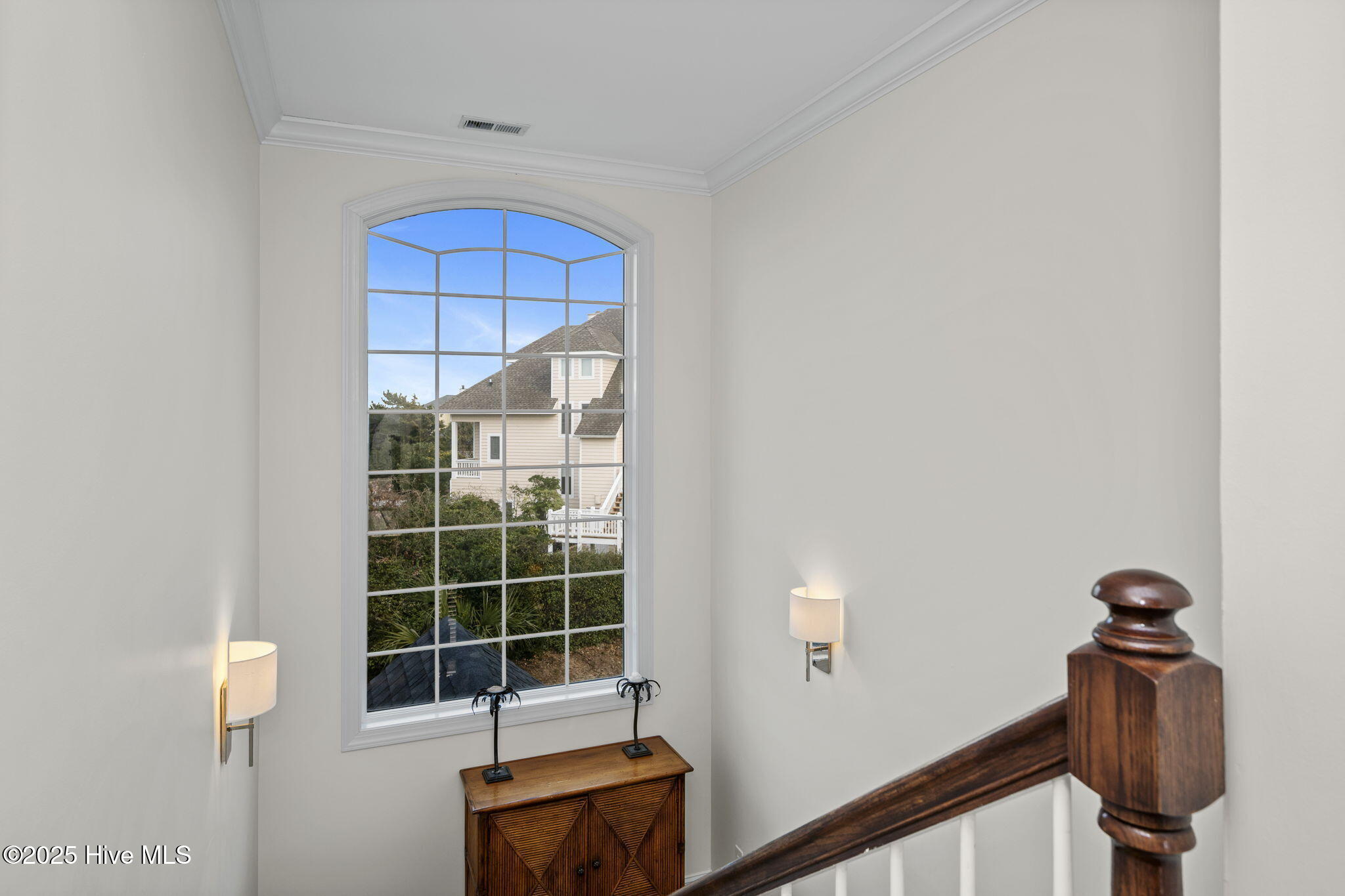 100544331 | Photo 45