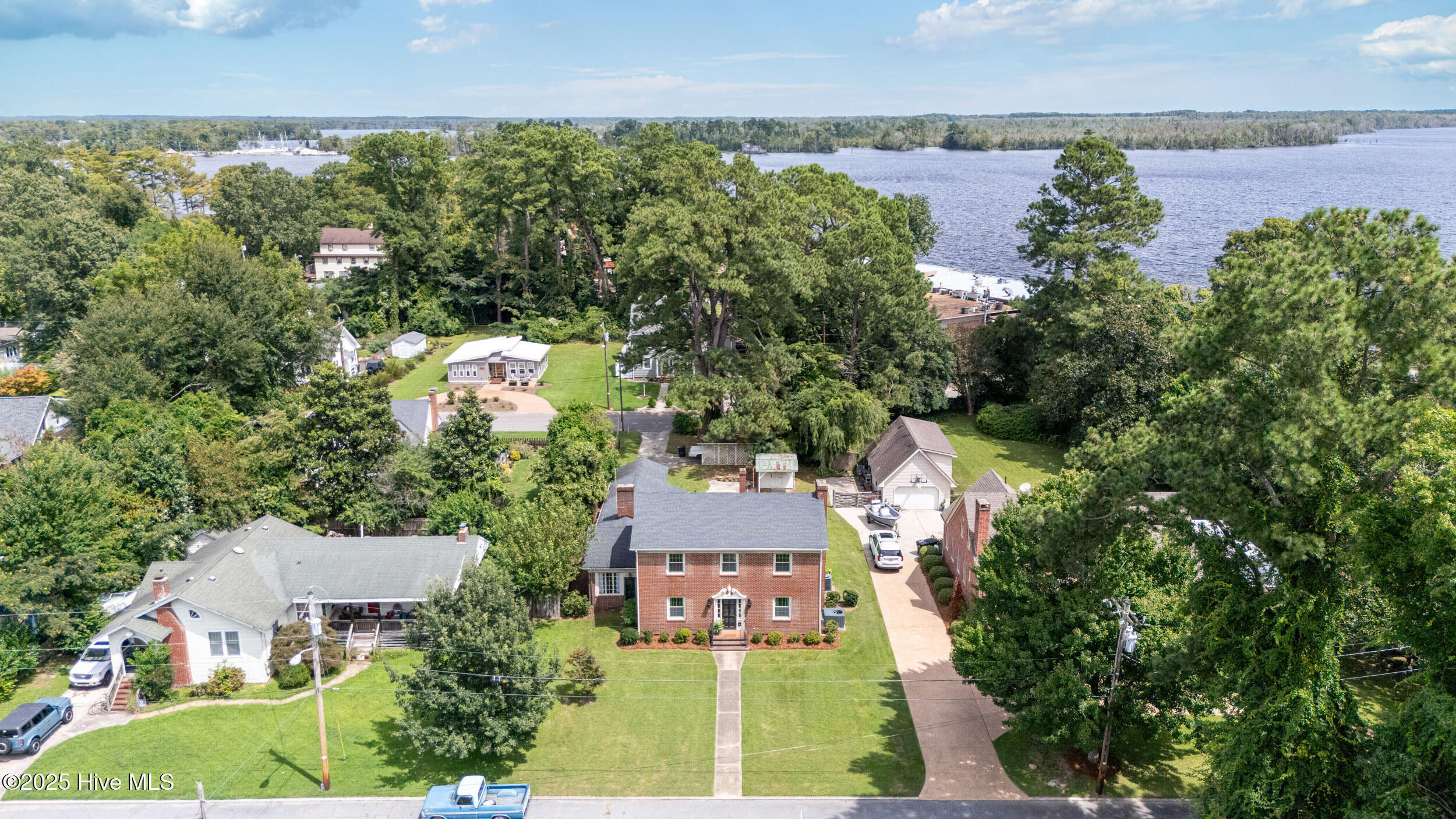 1300 Fairfax Avenue, Elizabeth City, NC, 27909