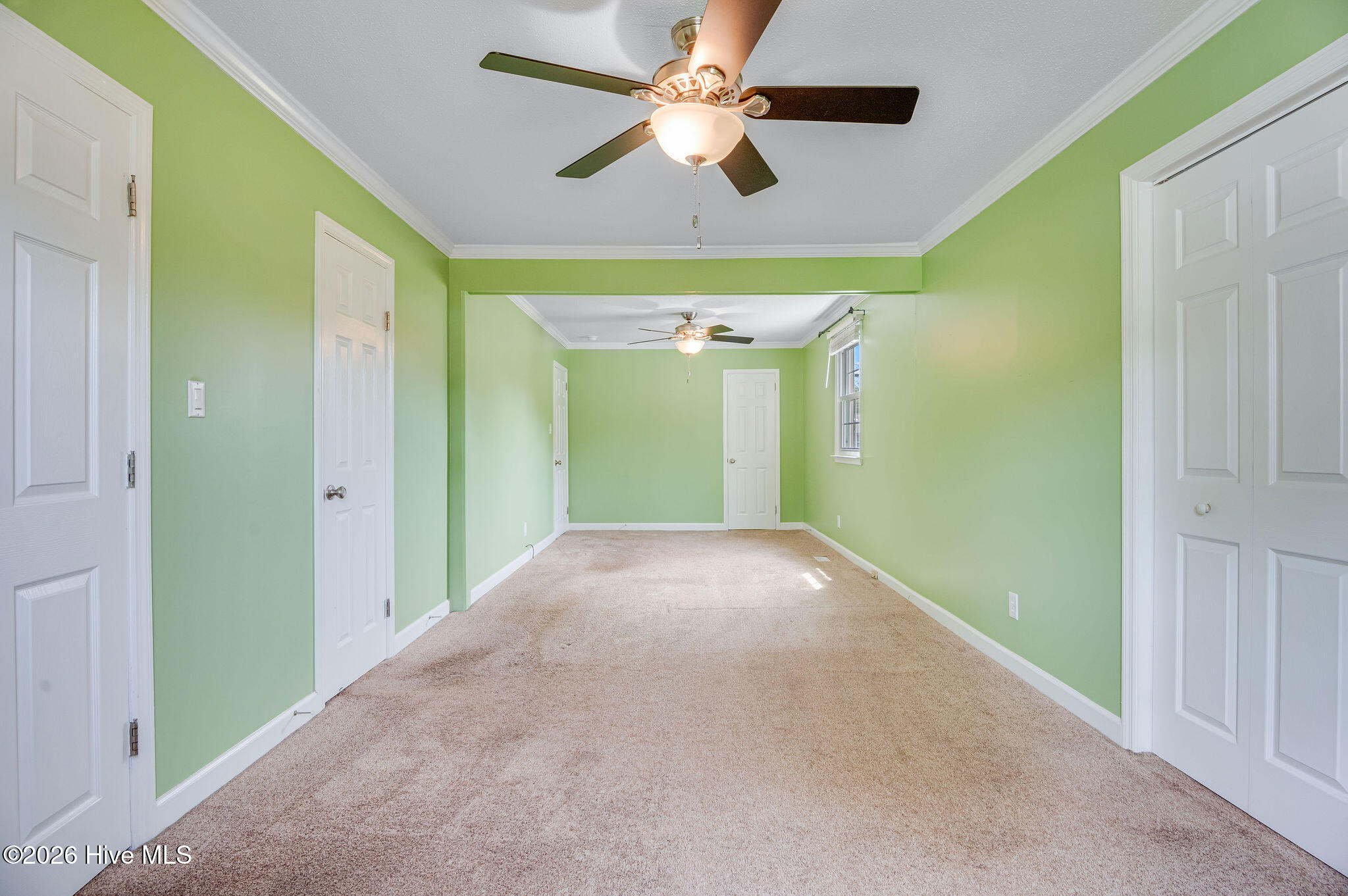 100565785 | Photo 32