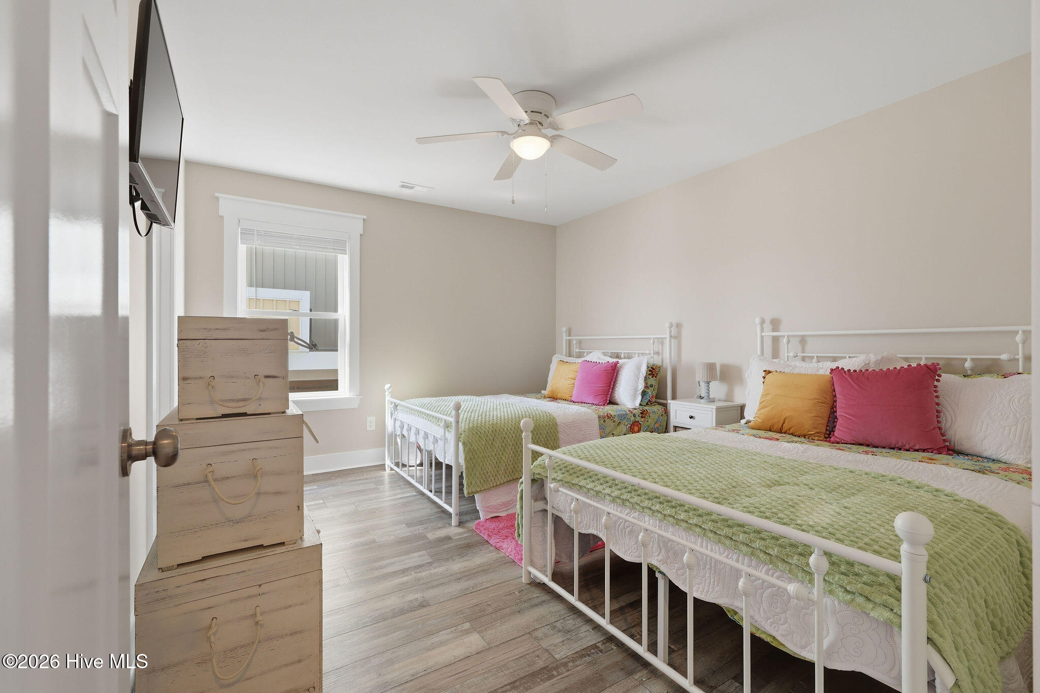 100559118 | Photo 58