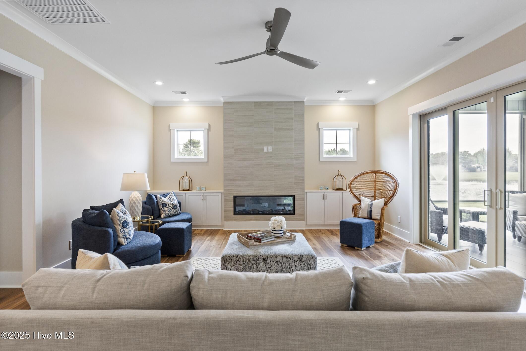 100537970 | Photo 18