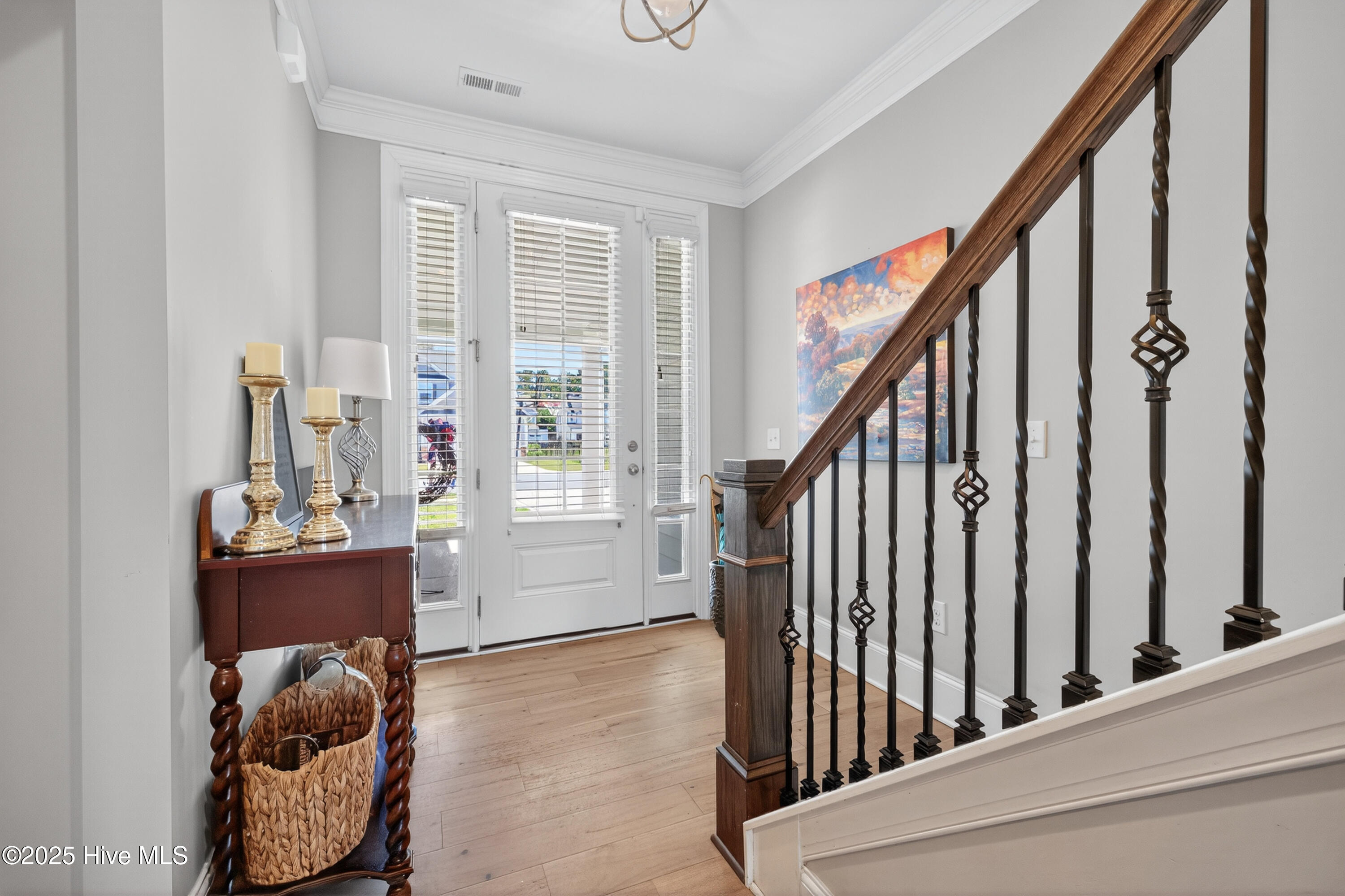 100562726 | Photo 27