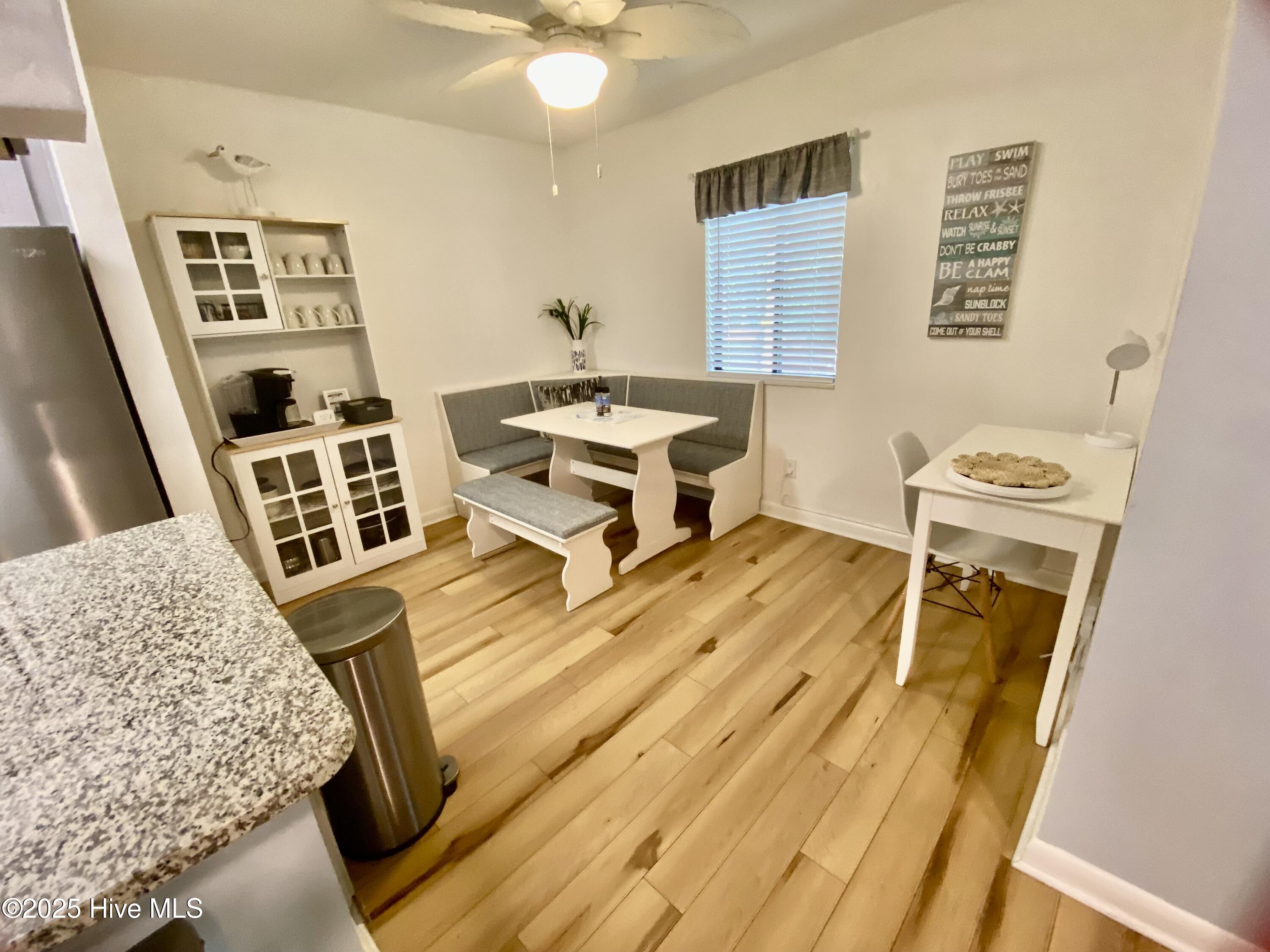 100527241 | Photo 25