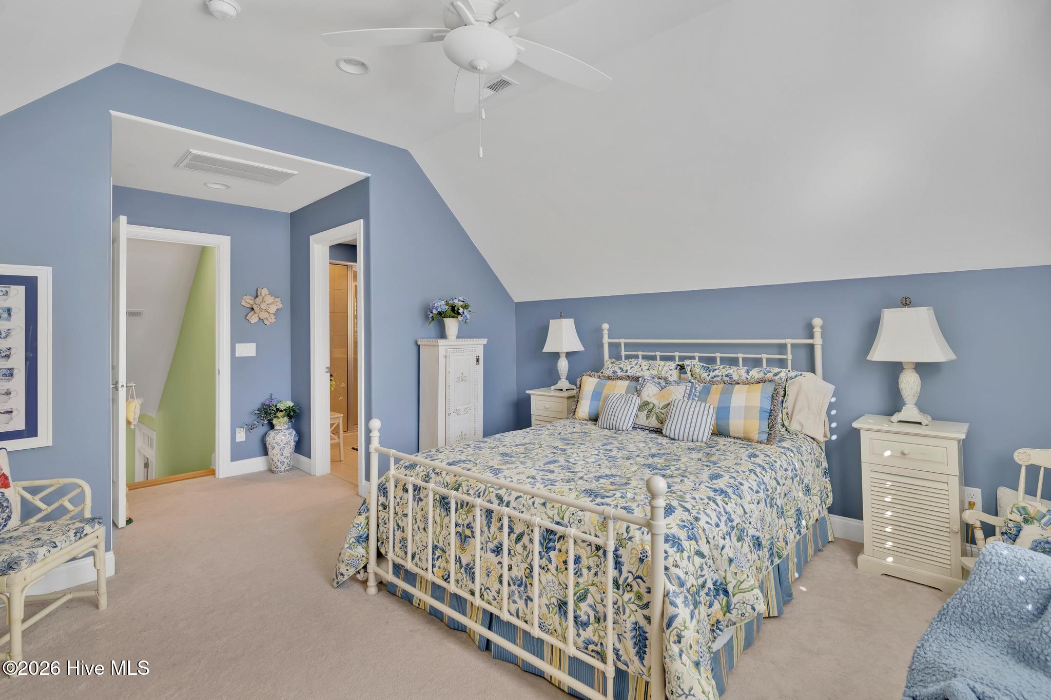 100552024 | Photo 31