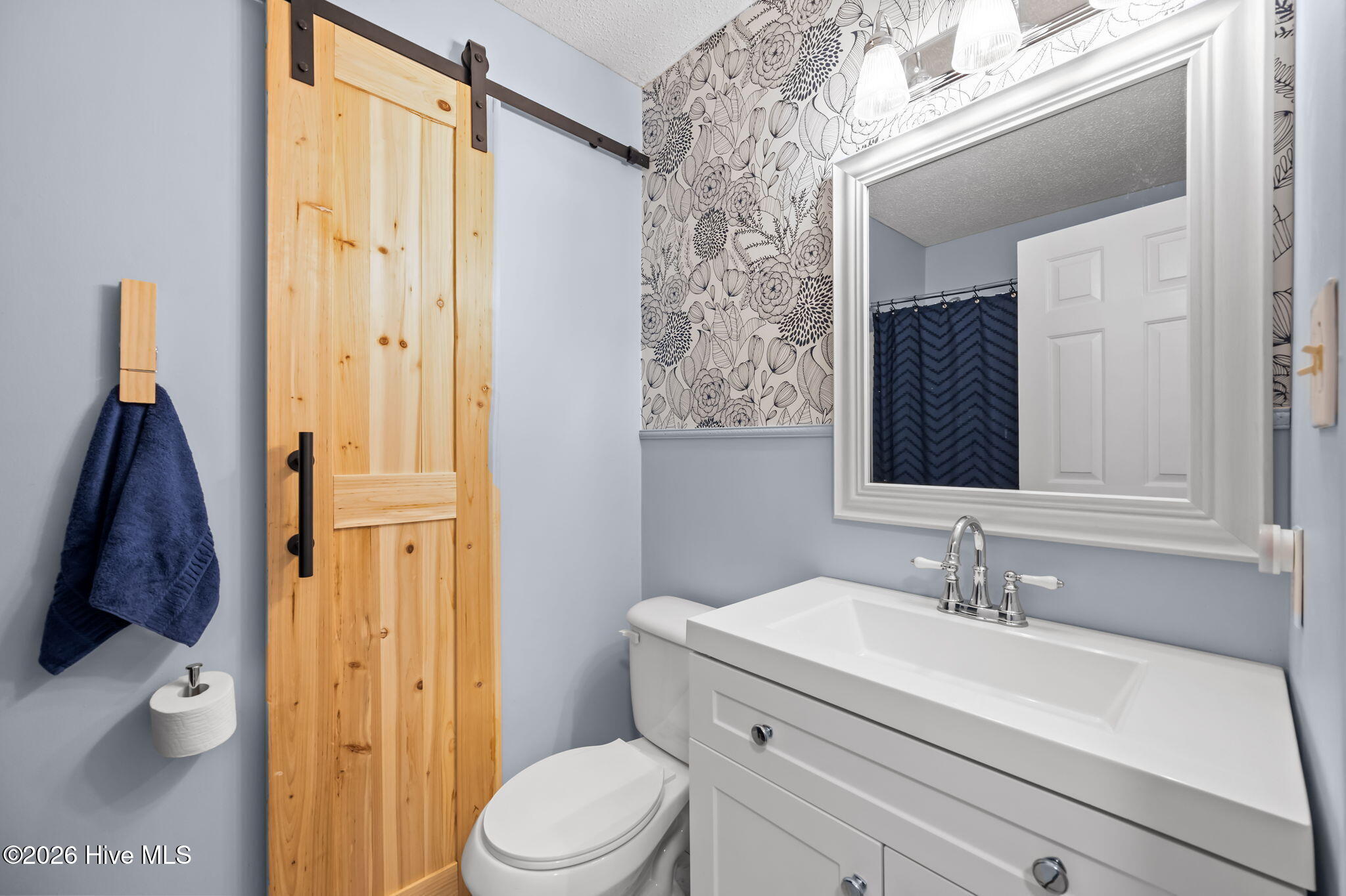 100558833 | Photo 25