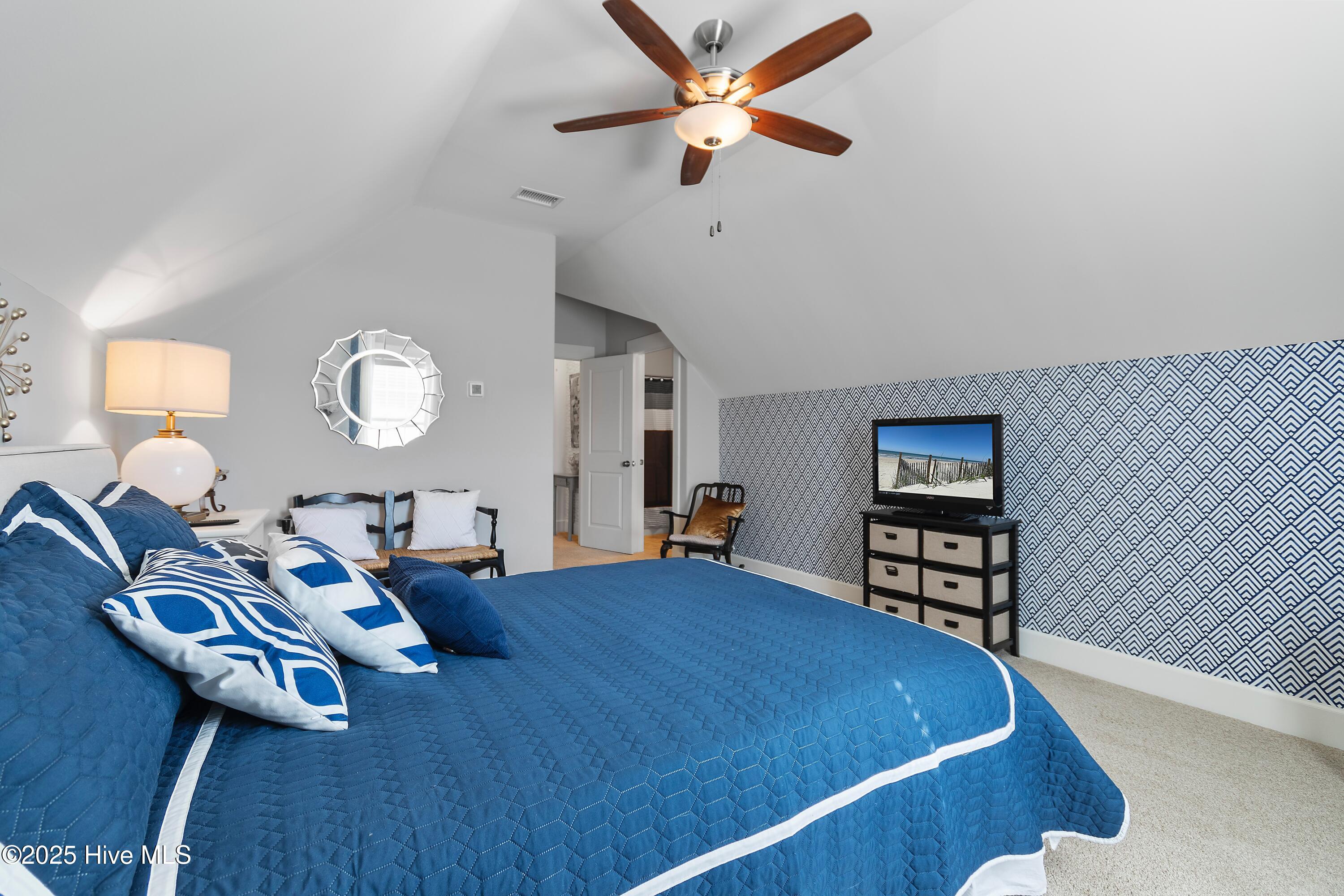 100537733 | Photo 53