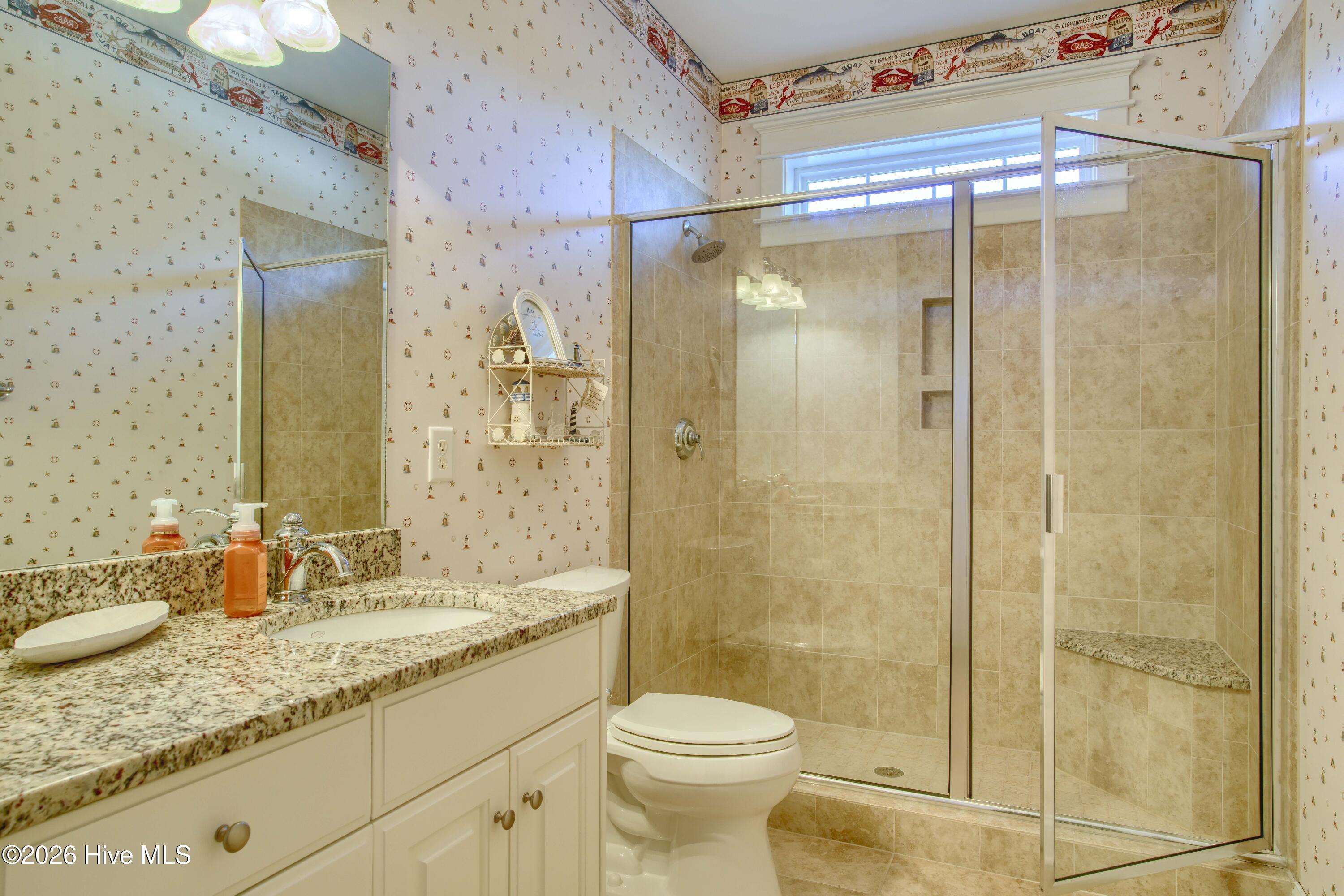 100549111 | Photo 61