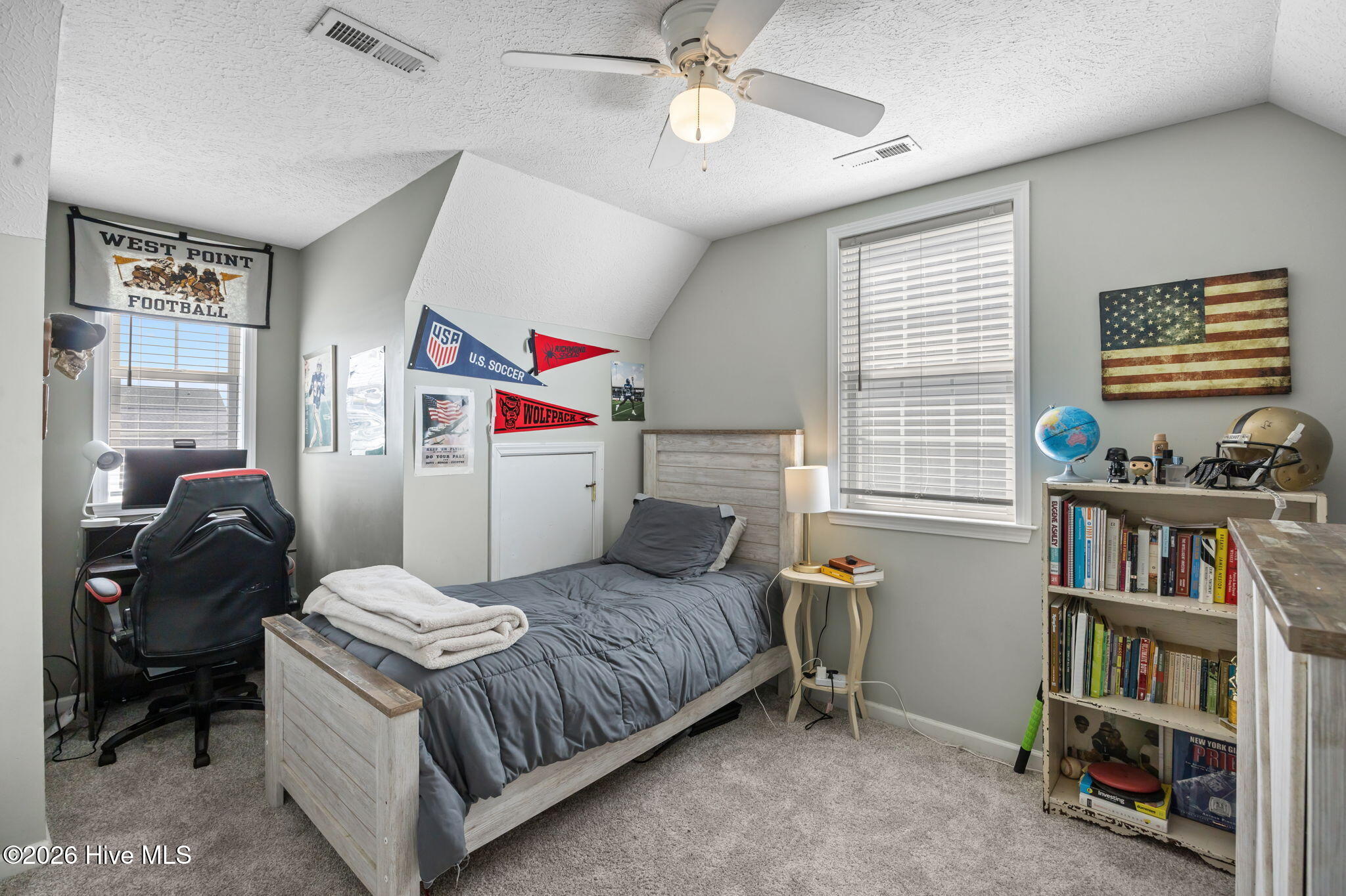 100566425 | Photo 21