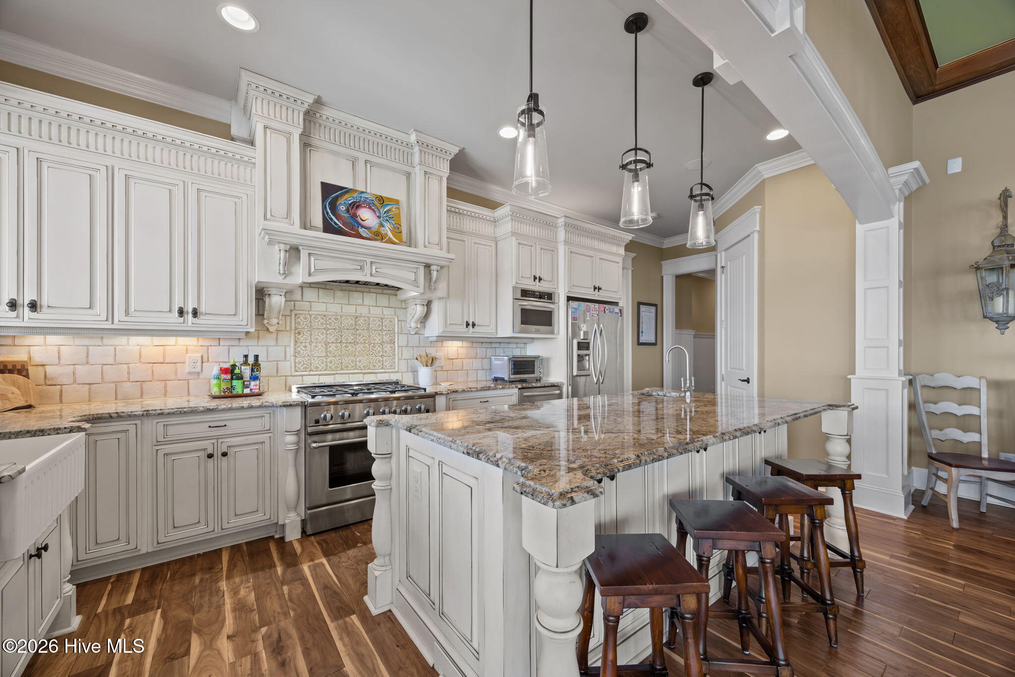 100564617 | Photo 24