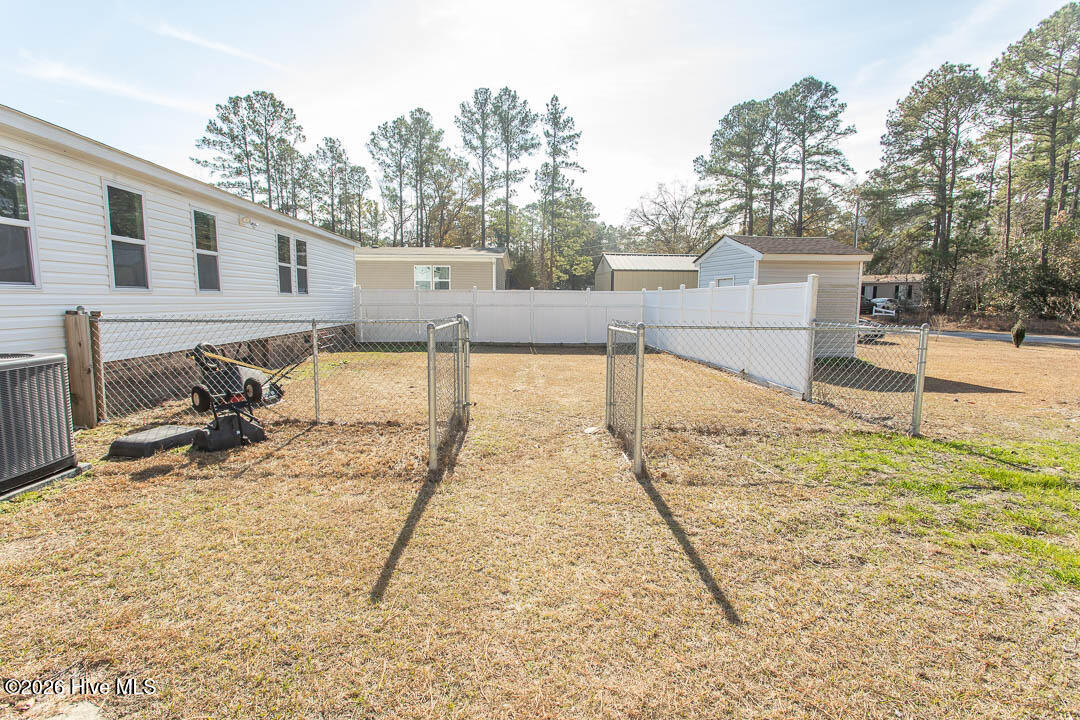 100549919 | Photo 36