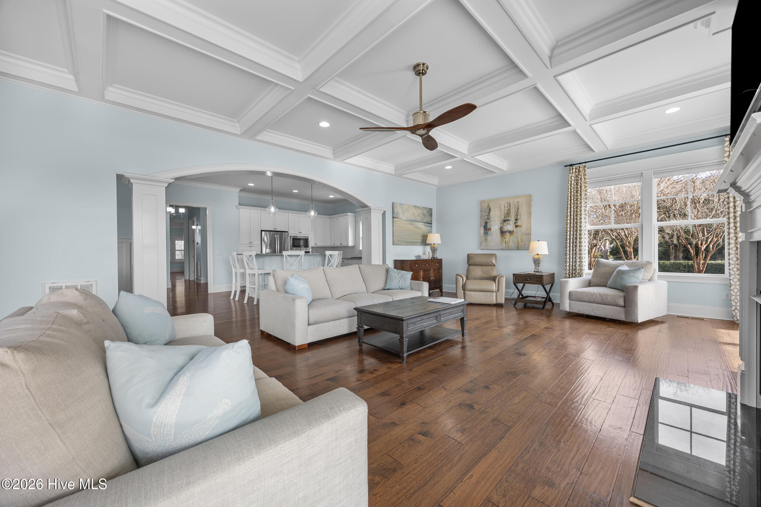 100549374 | Photo 18