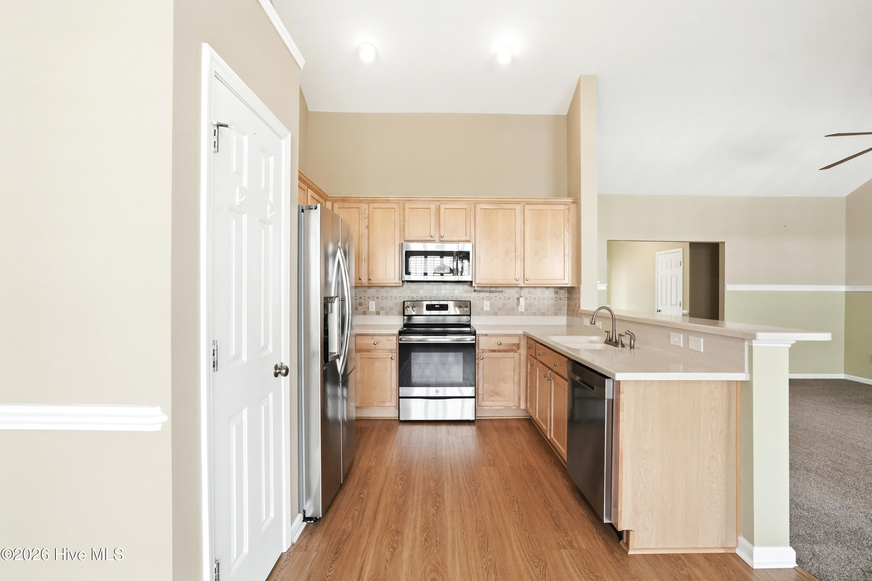 100564881 | Photo 20