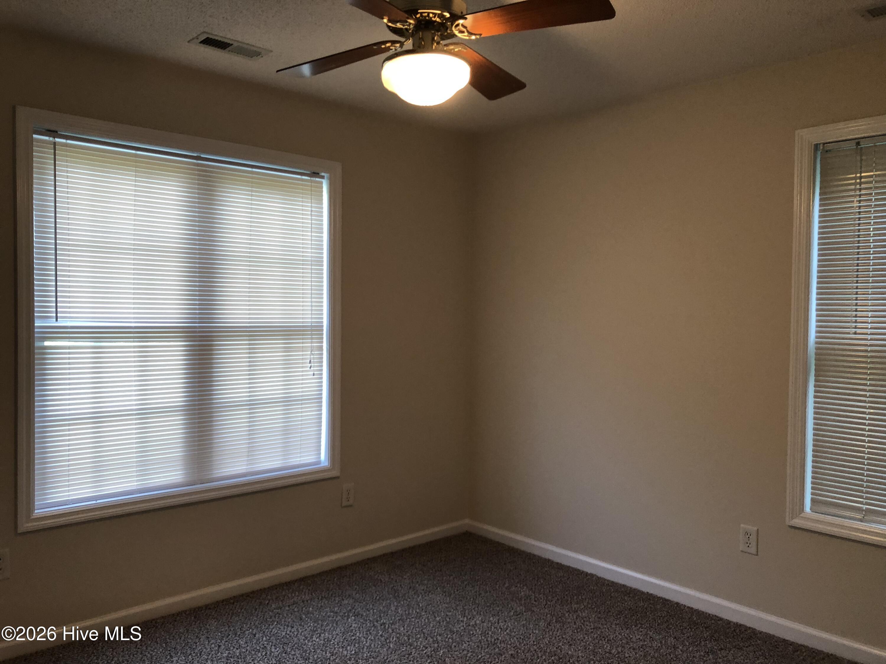 100559465 | Photo 10