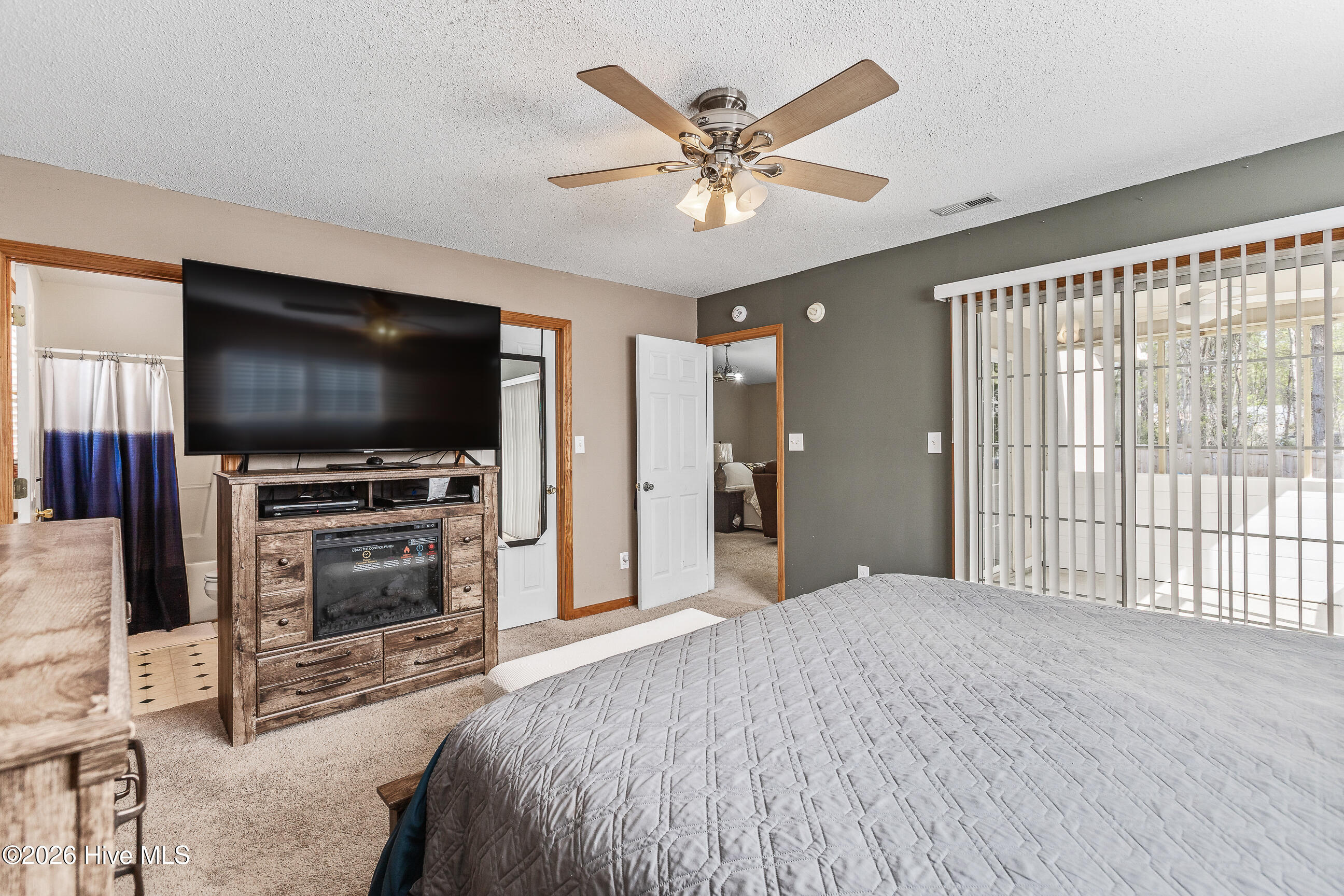 100566424 | Photo 15