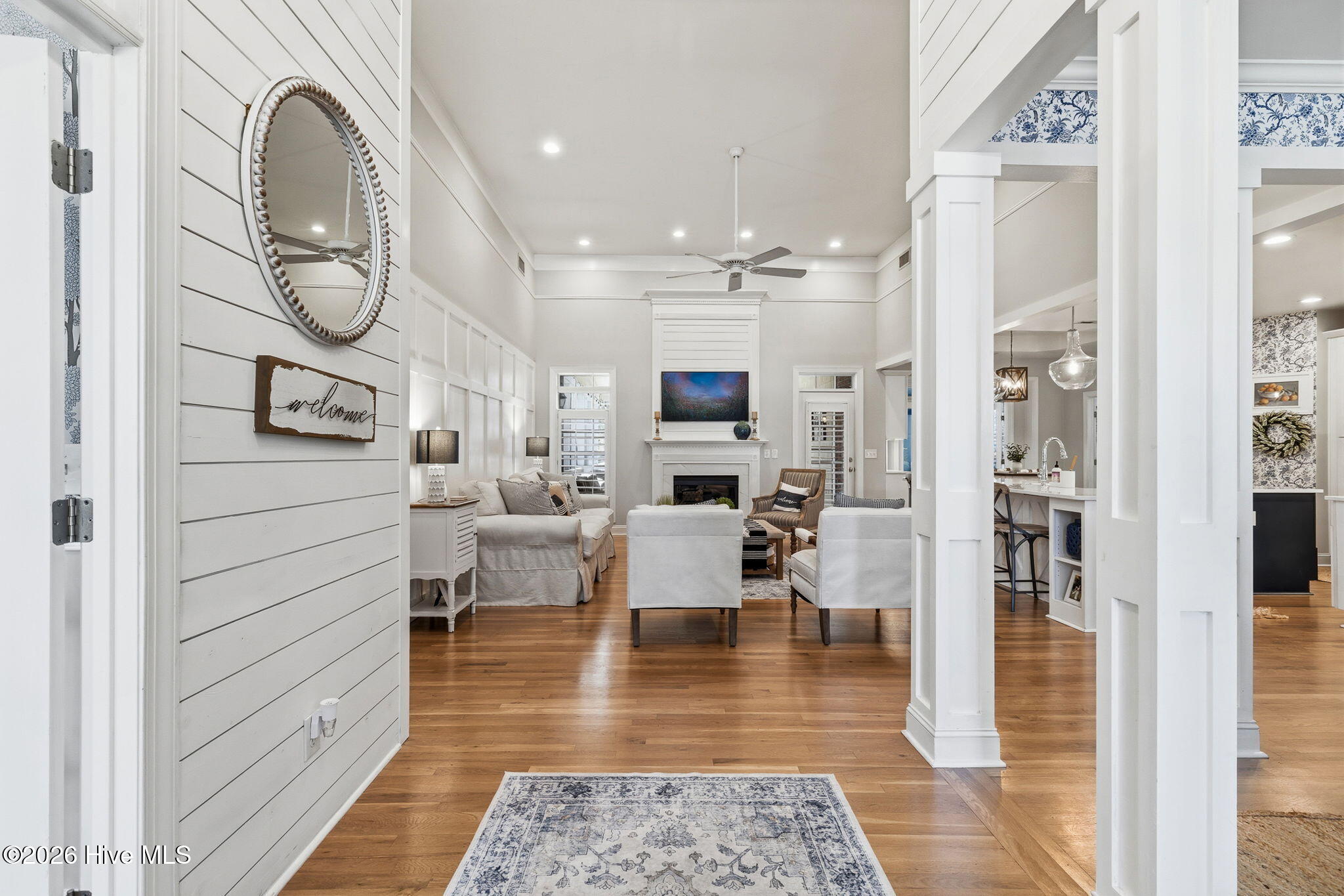 100561515 | Photo 14