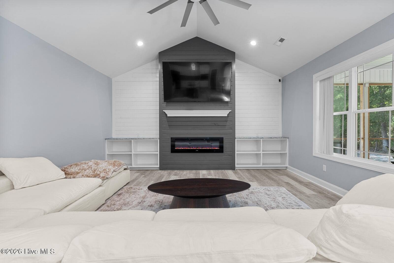 402 King Richard Court,Jacksonville