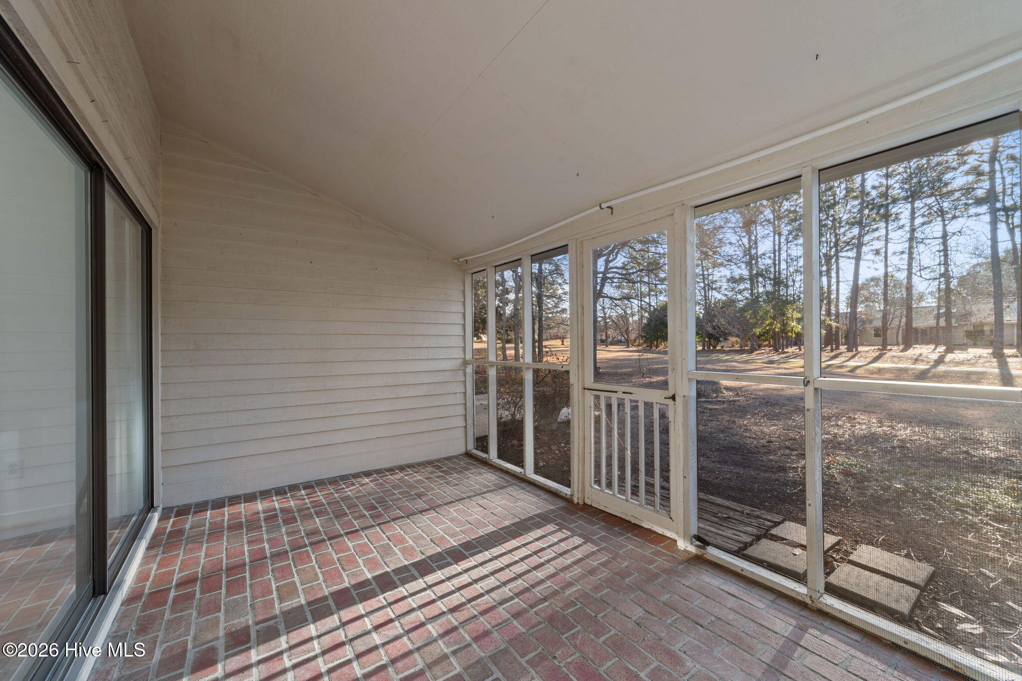 100553708 | Photo 20