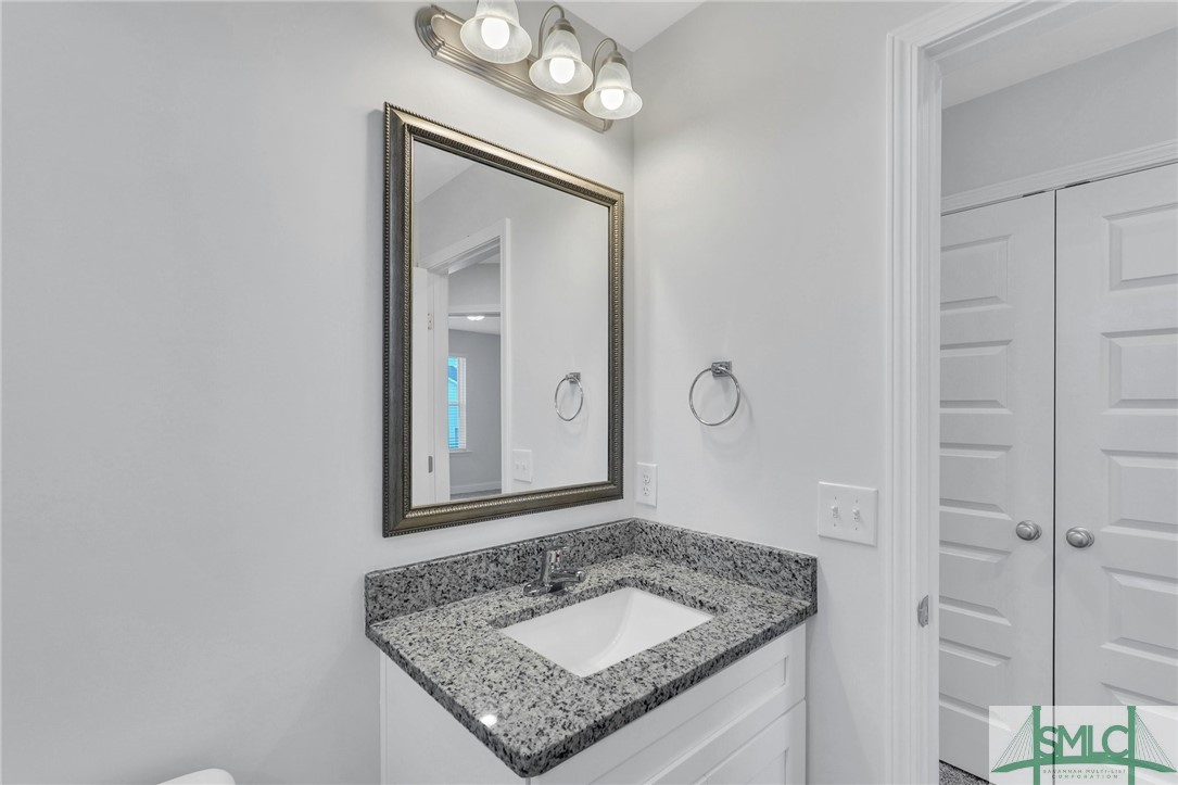 Photo is of another unit and does not represent the design selections in all units.