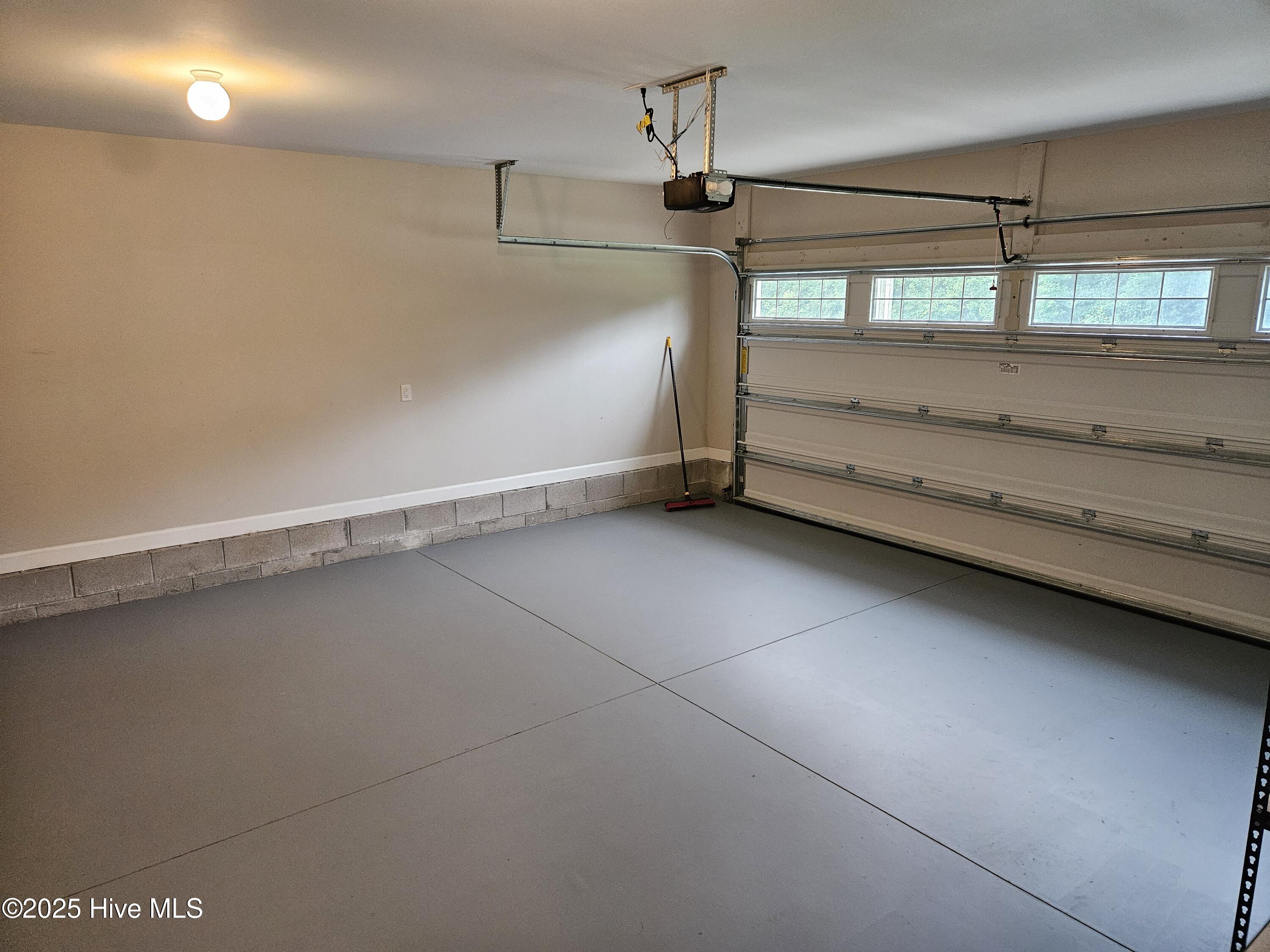 100539079 | Photo 29