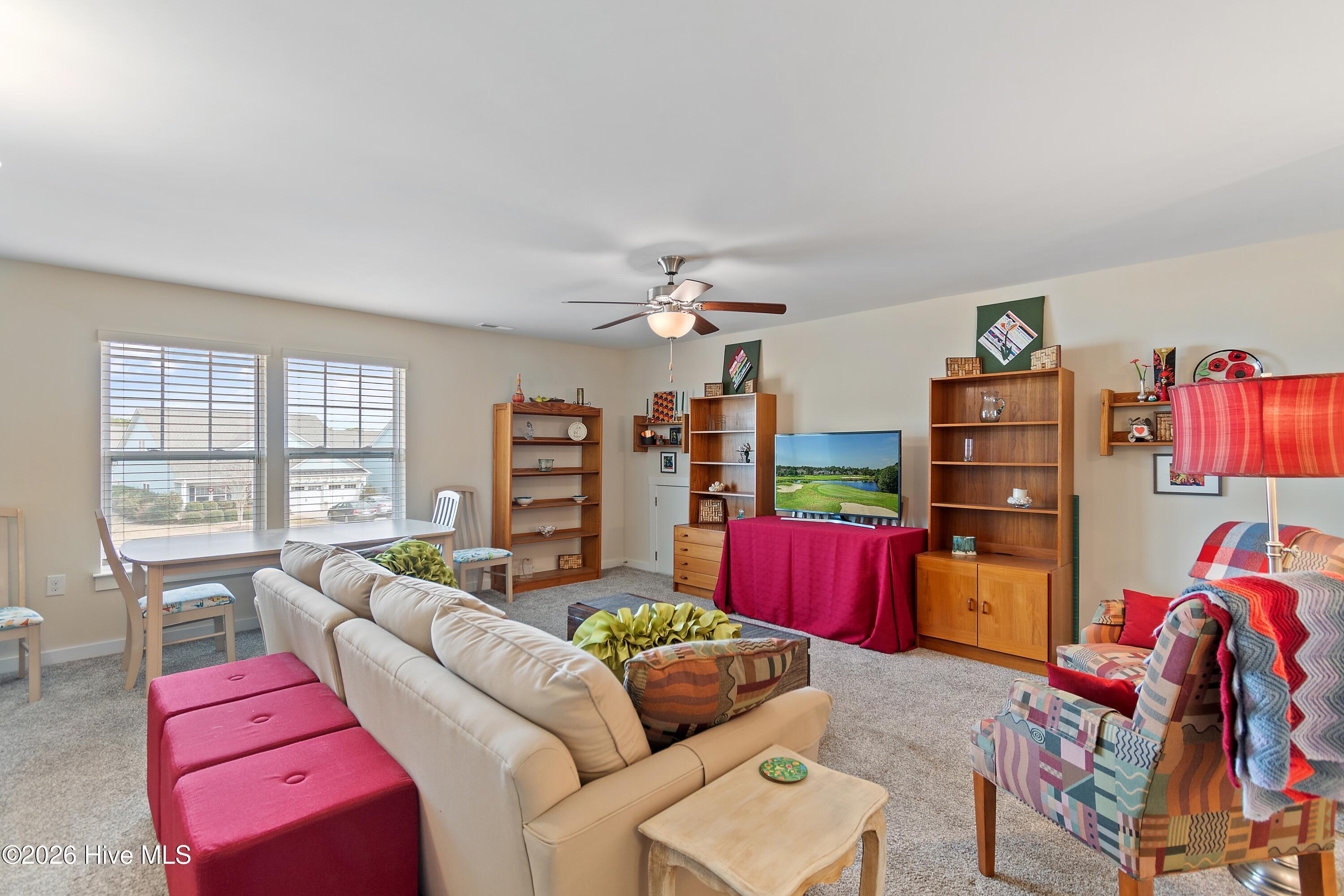 100557254 | Photo 34