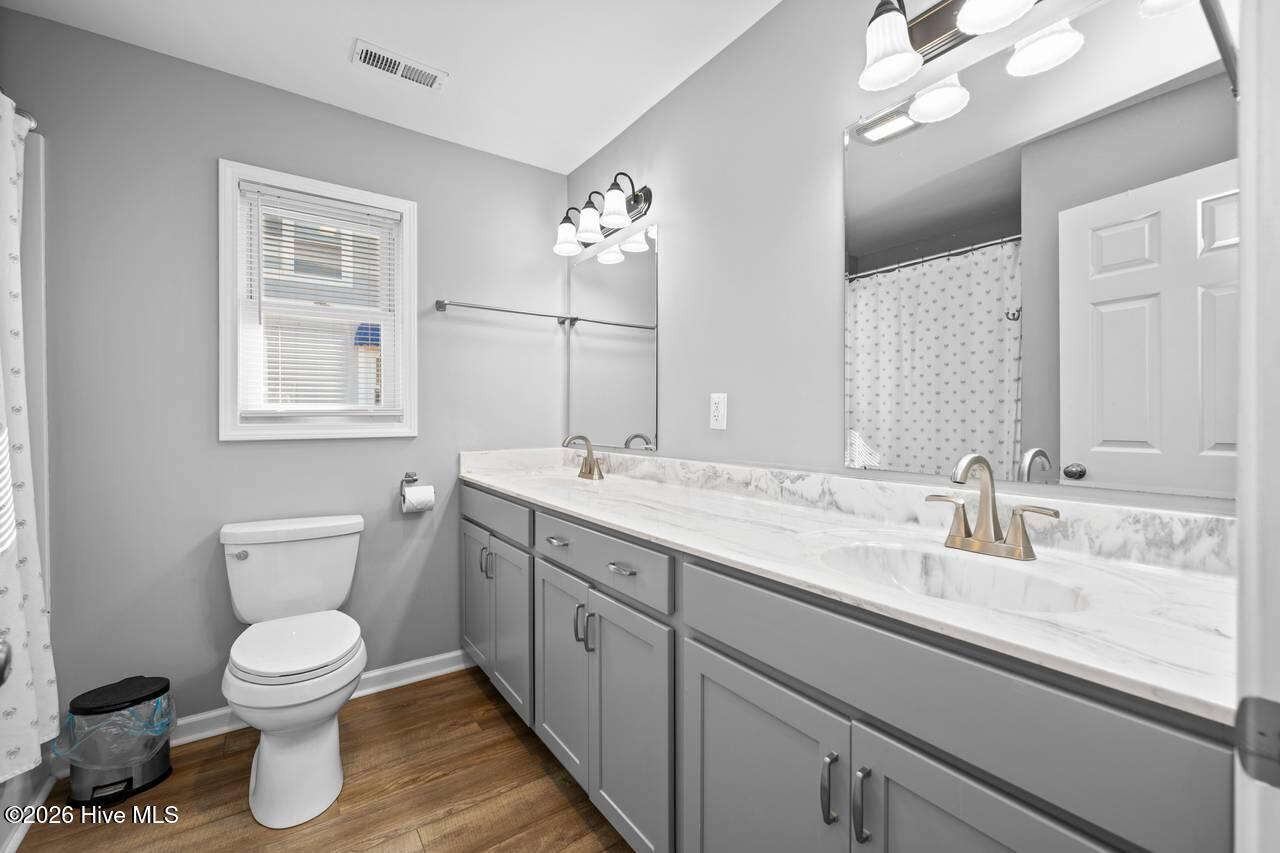 100555607 | Photo 12