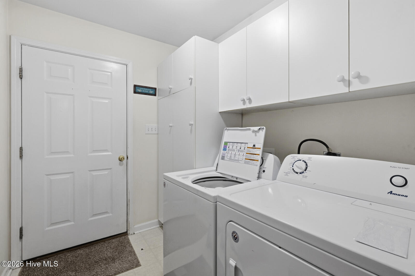 100557609 | Photo 11