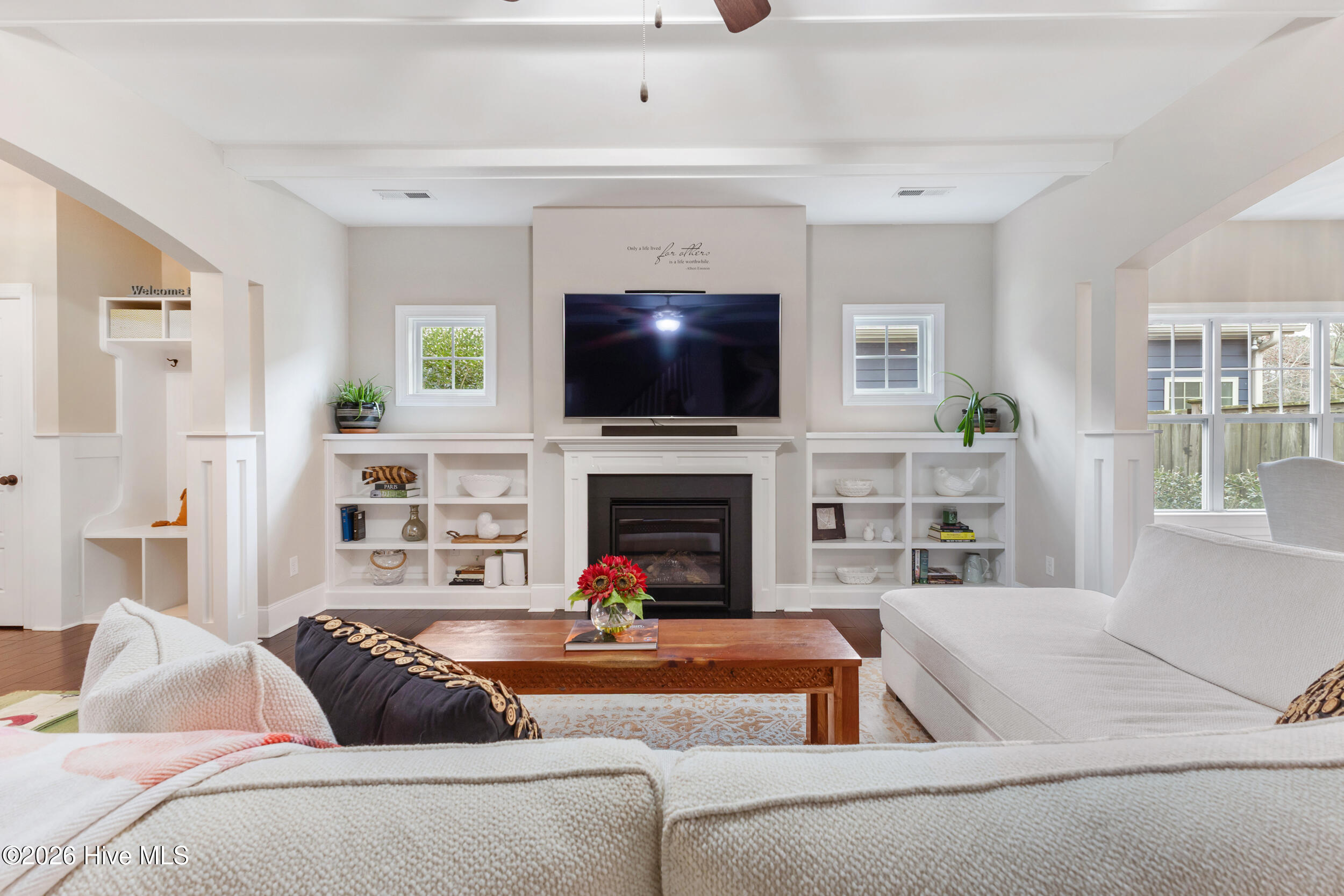 100554071 | Photo 10