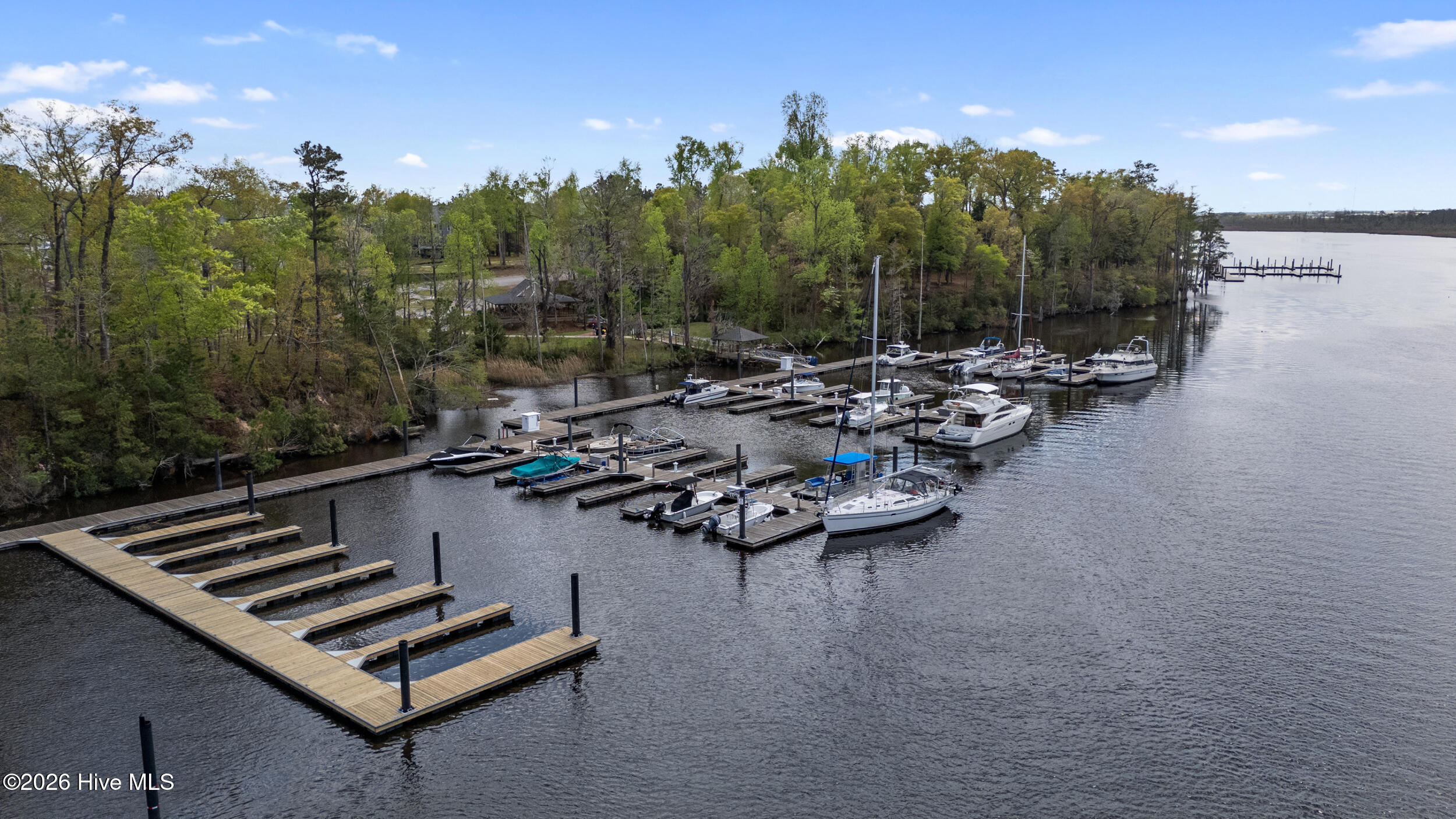 100566937 | Photo 76