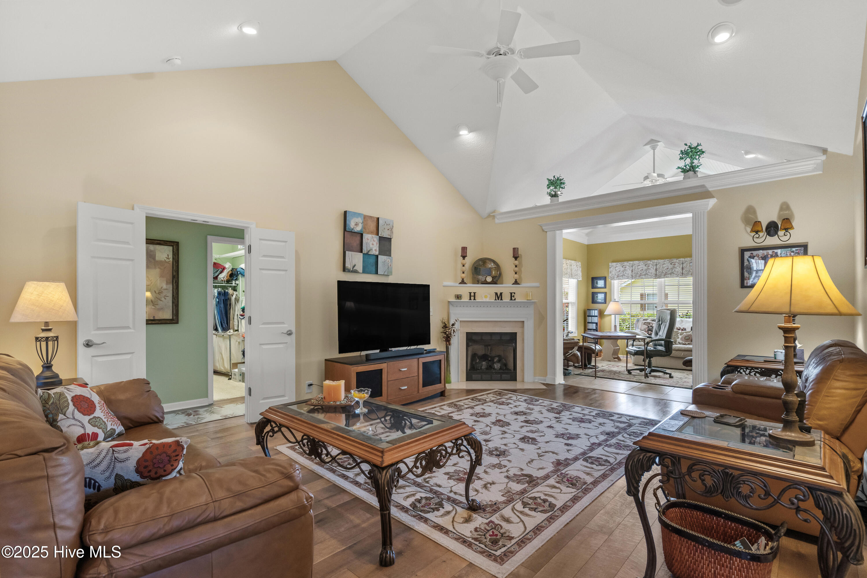 100517494 | Photo 10