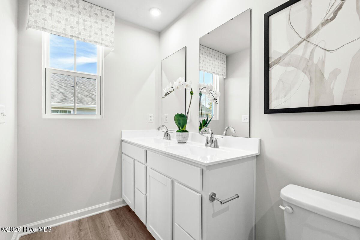 100564045 | Photo 30