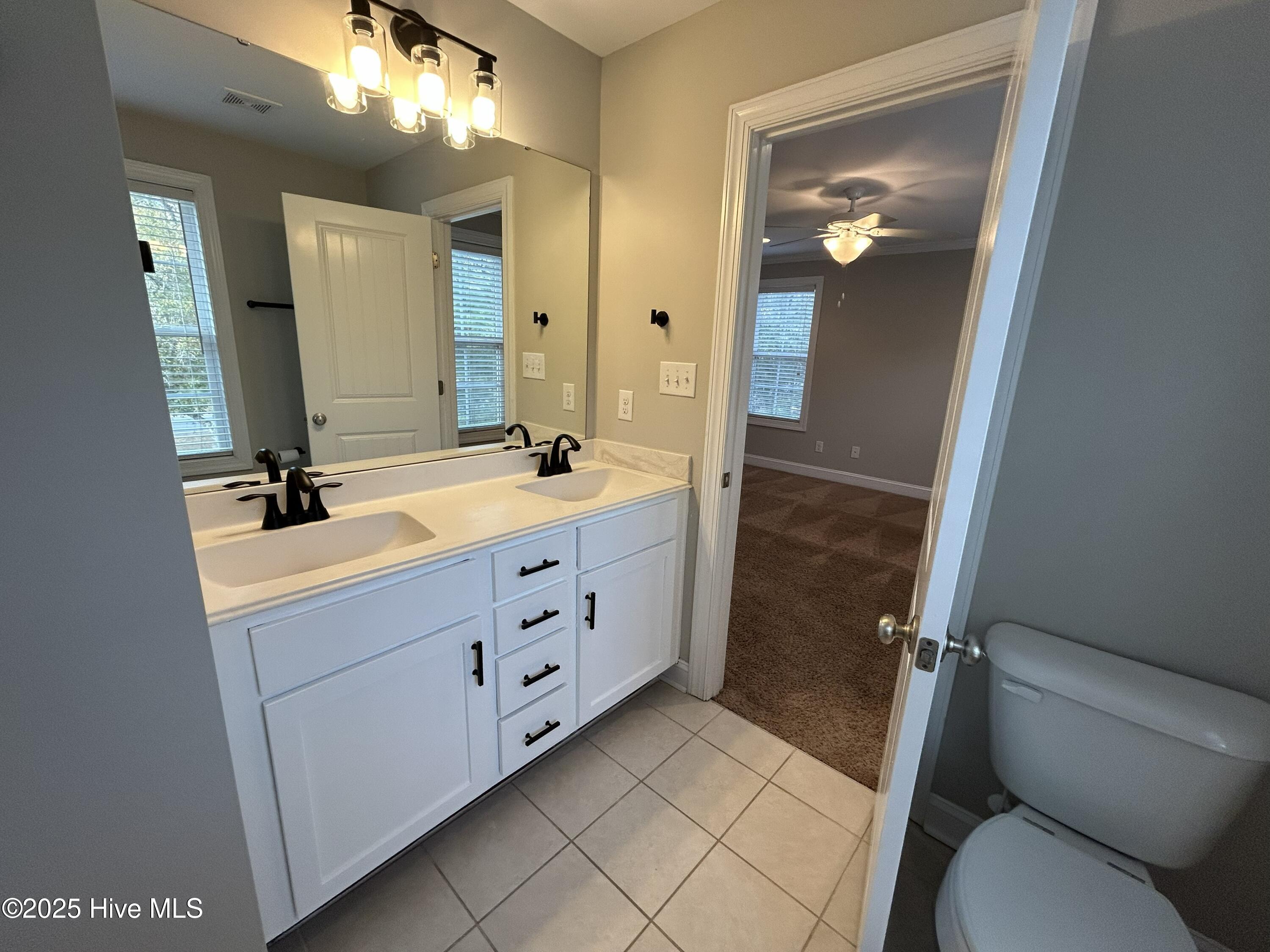 100541351 | Photo 16