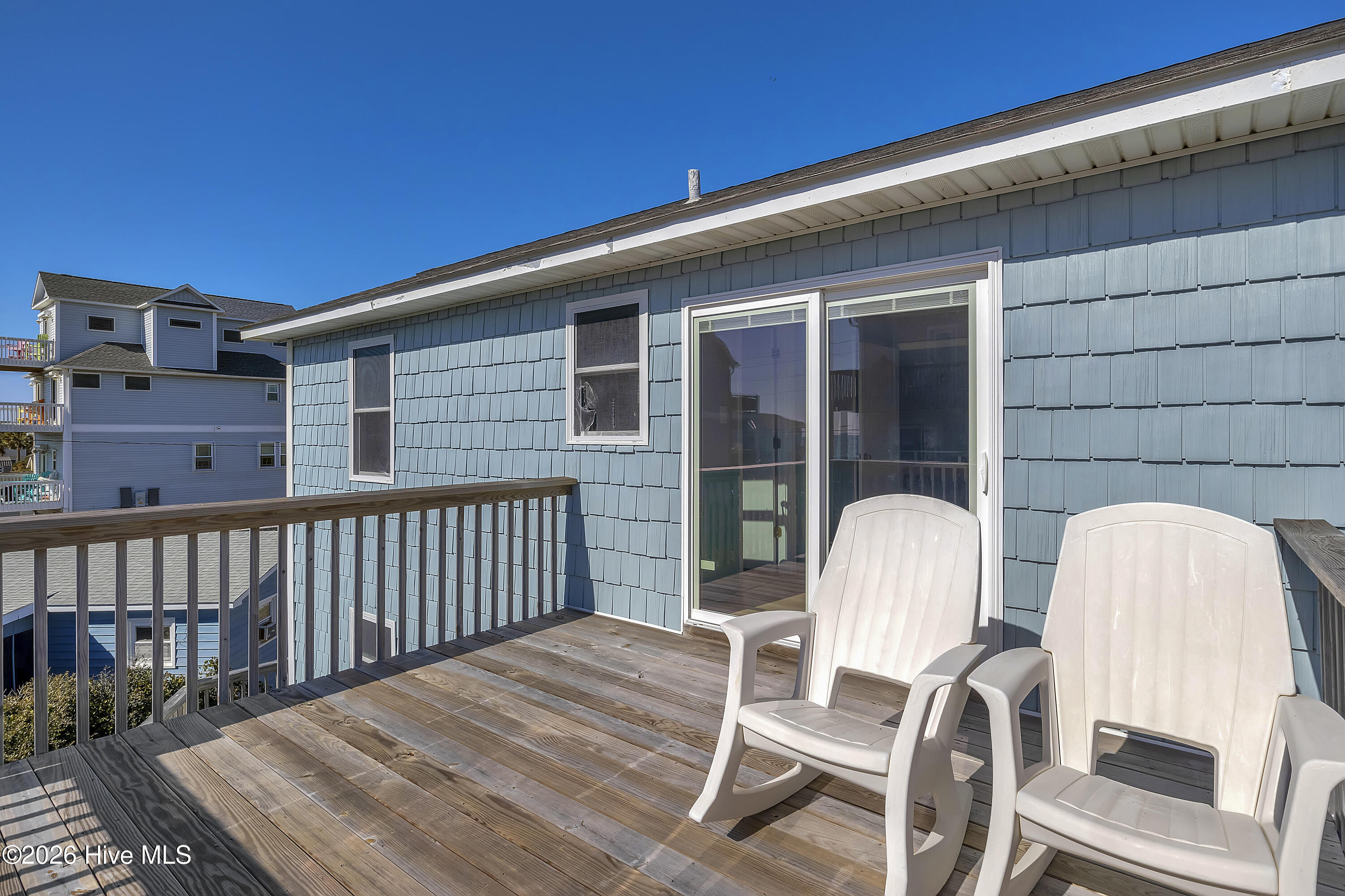 100545585 | Photo 39